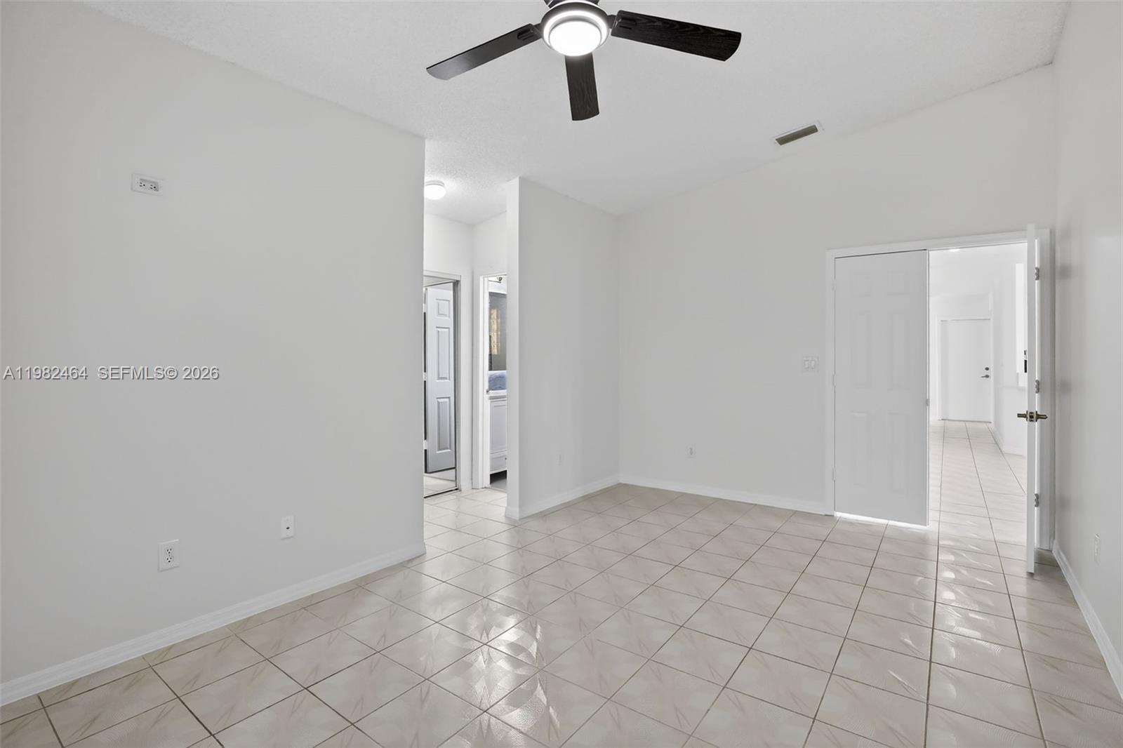 1281 NW 170th Ave Pembroke Pines, FL 33028