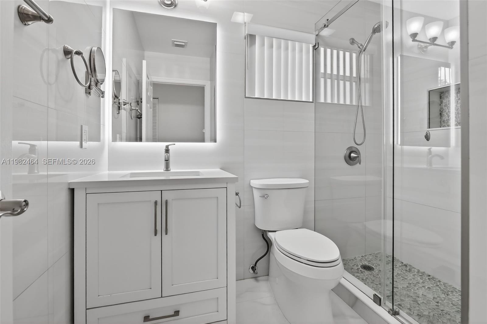 1281 NW 170th Ave Pembroke Pines, FL 33028