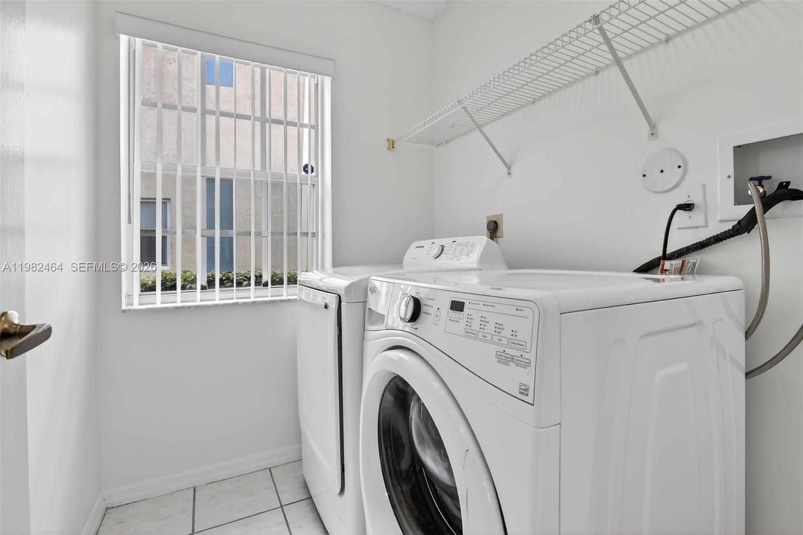 1281 NW 170th Ave Pembroke Pines, FL 33028