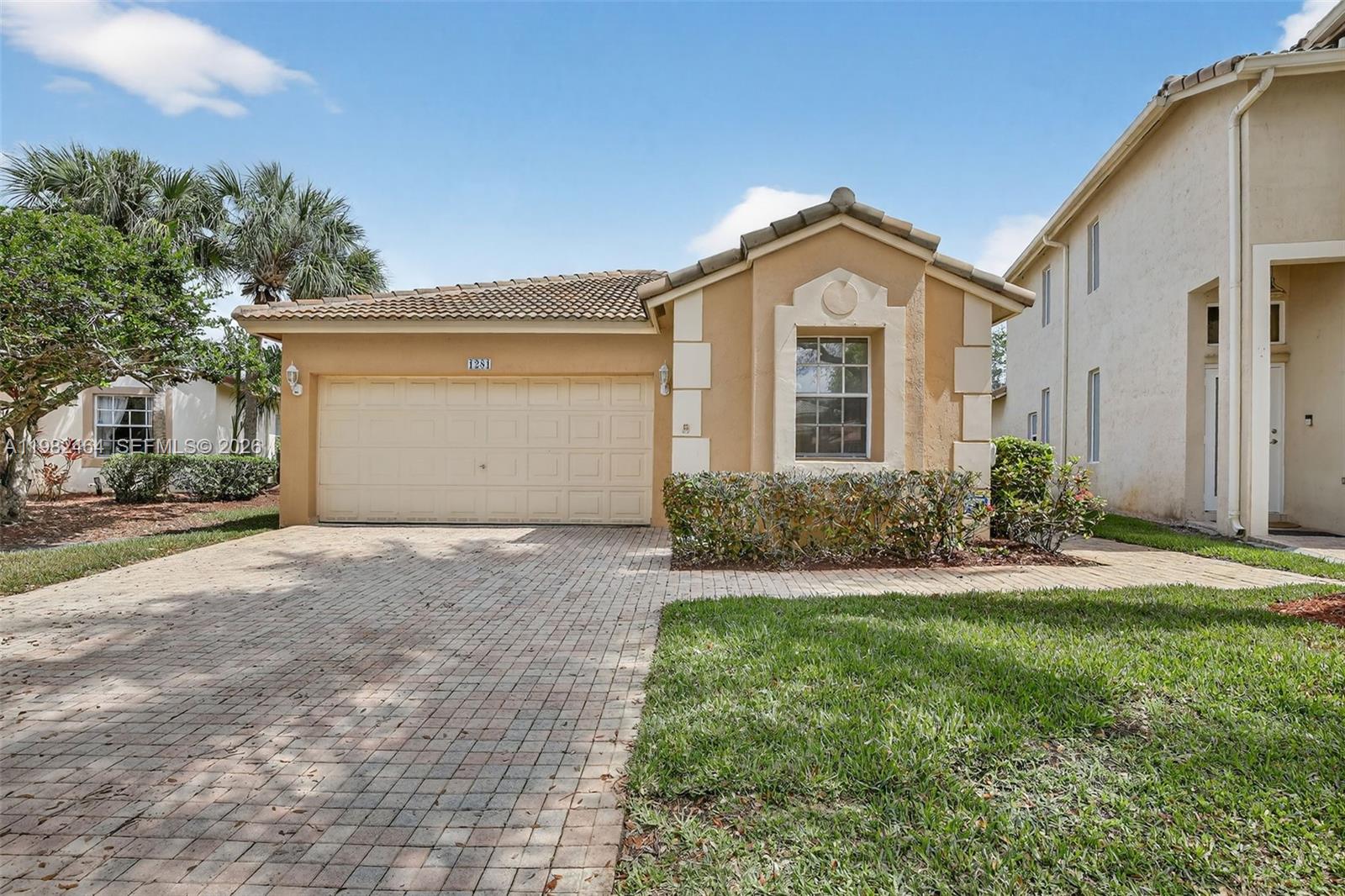 1281 NW 170th Ave Pembroke Pines, FL 33028