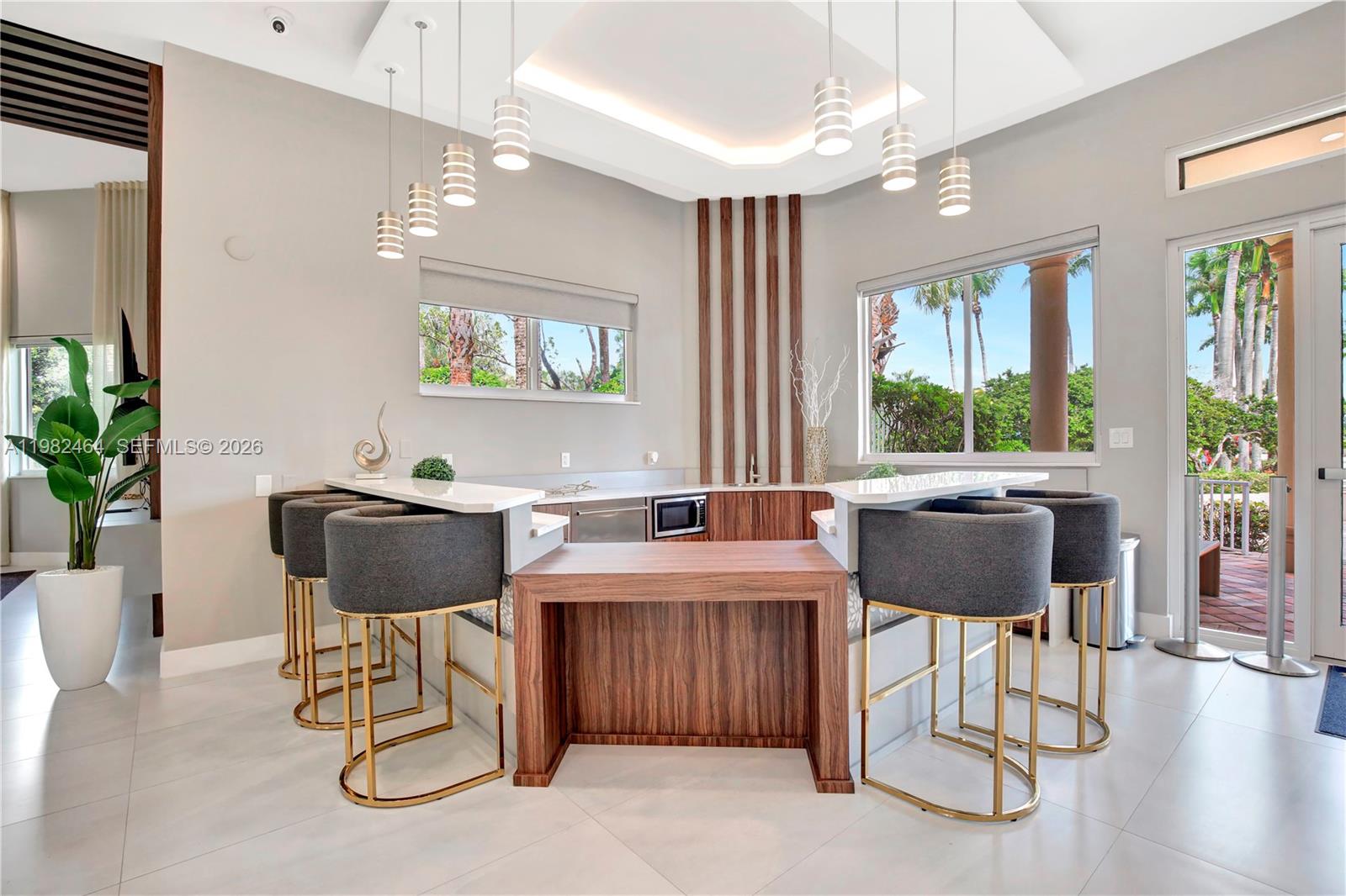 1281 NW 170th Ave Pembroke Pines, FL 33028