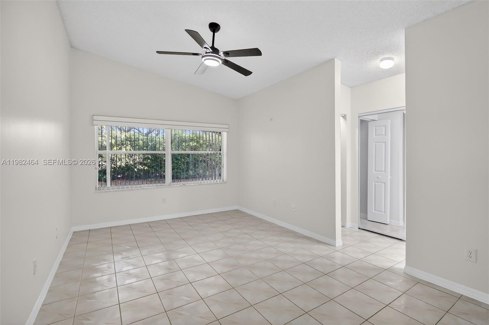 1281 NW 170th Ave Pembroke Pines, FL 33028