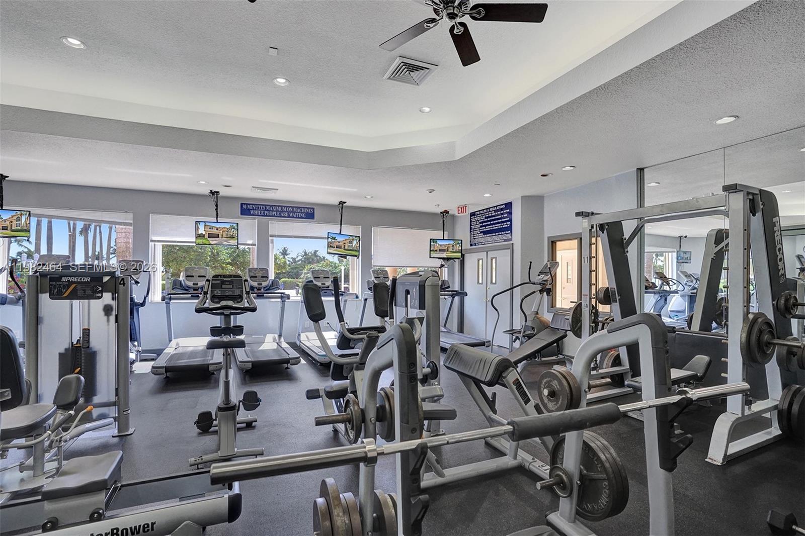 1281 NW 170th Ave Pembroke Pines, FL 33028