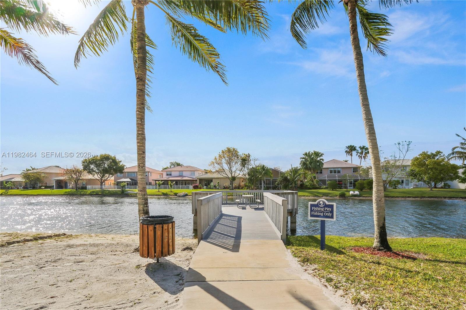 1281 NW 170th Ave Pembroke Pines, FL 33028