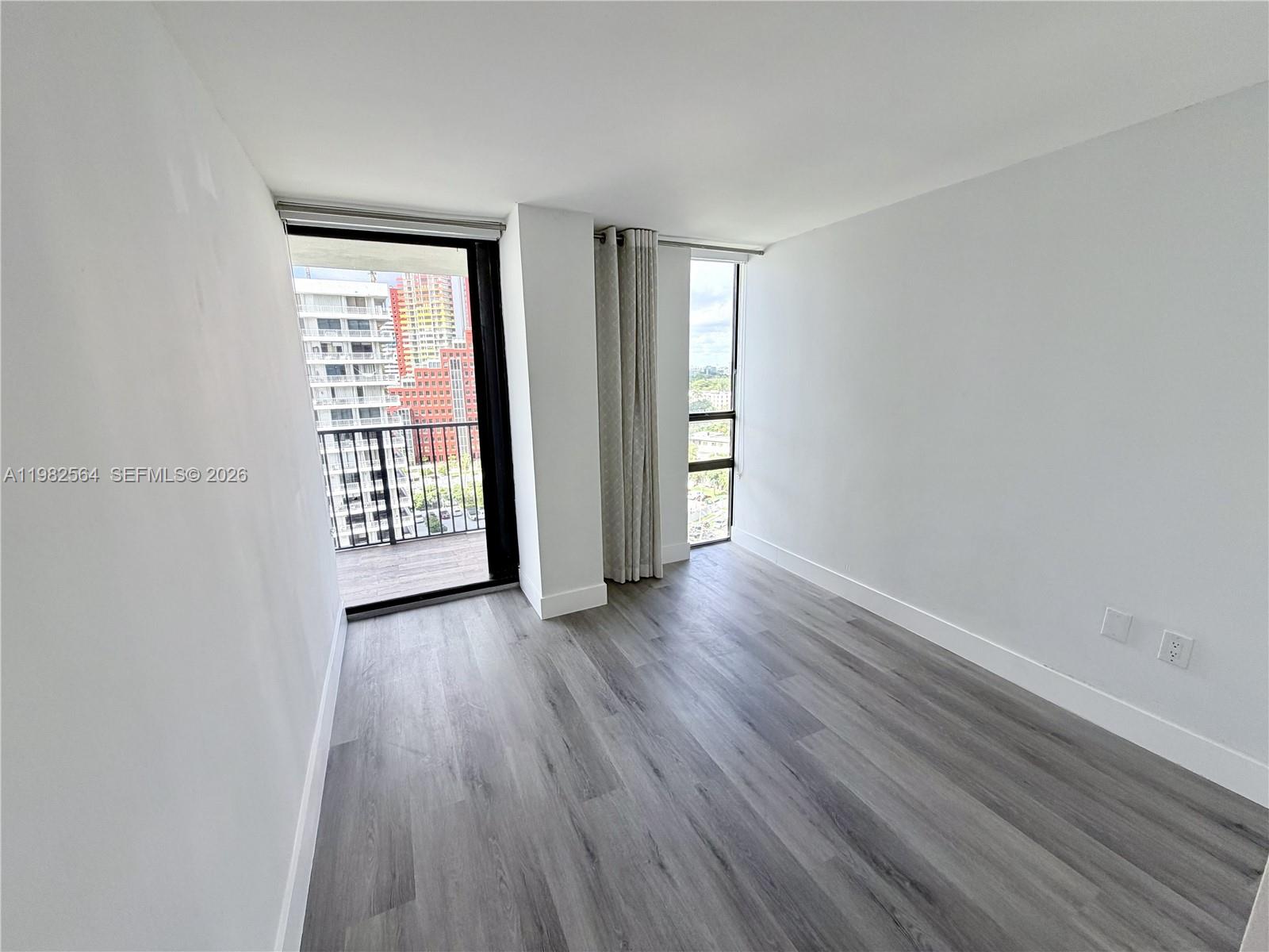 1450 Brickell Bay Dr #1405 Miami, FL 33131