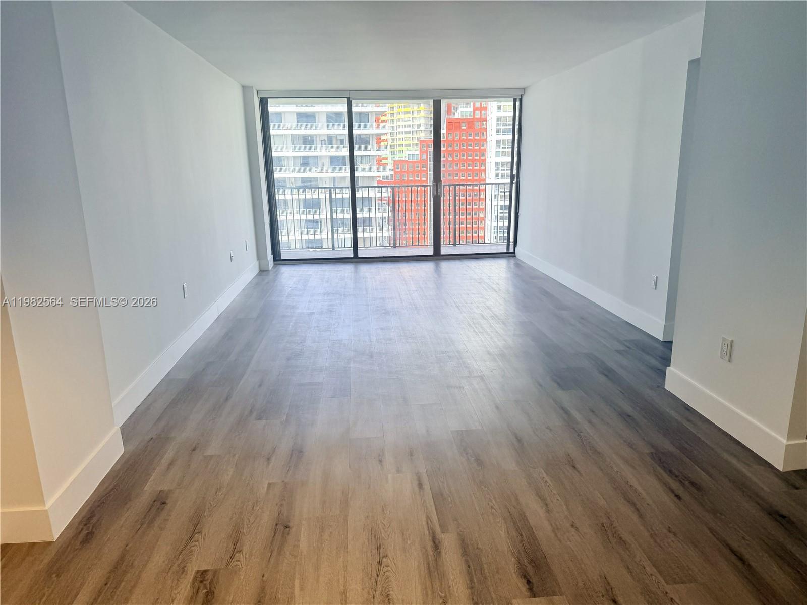 1450 Brickell Bay Dr #1405 Miami, FL 33131