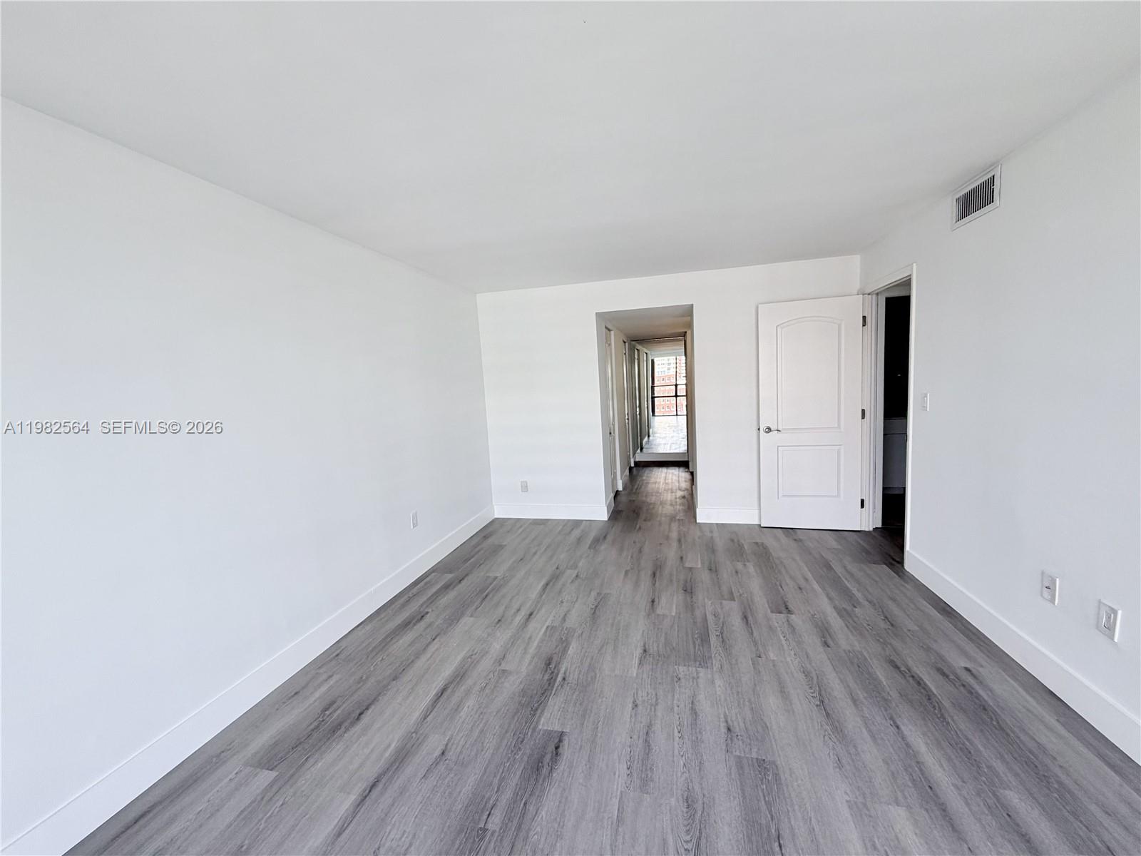 1450 Brickell Bay Dr #1405 Miami, FL 33131