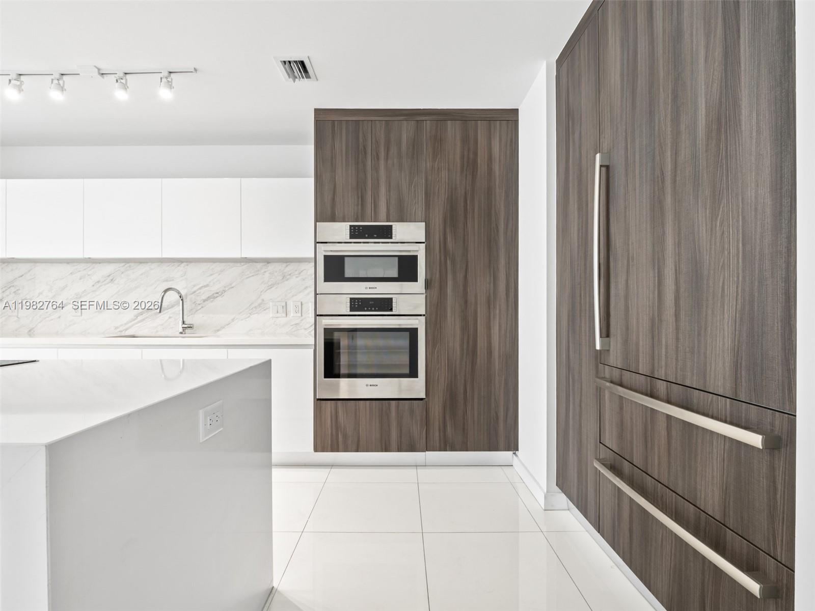 851 NE 1st Ave #4801 Miami, FL 33132