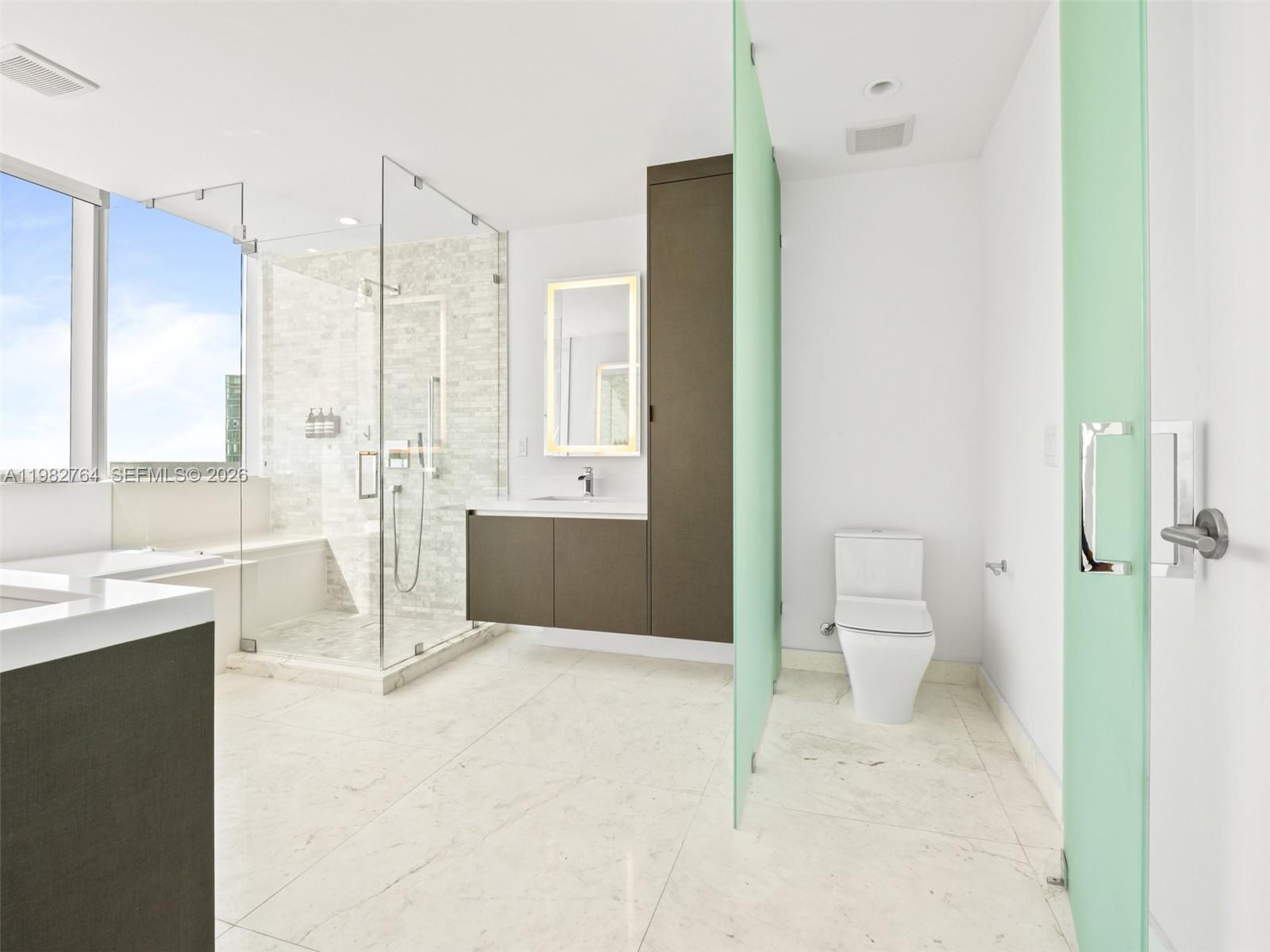 851 NE 1st Ave #4801 Miami, FL 33132