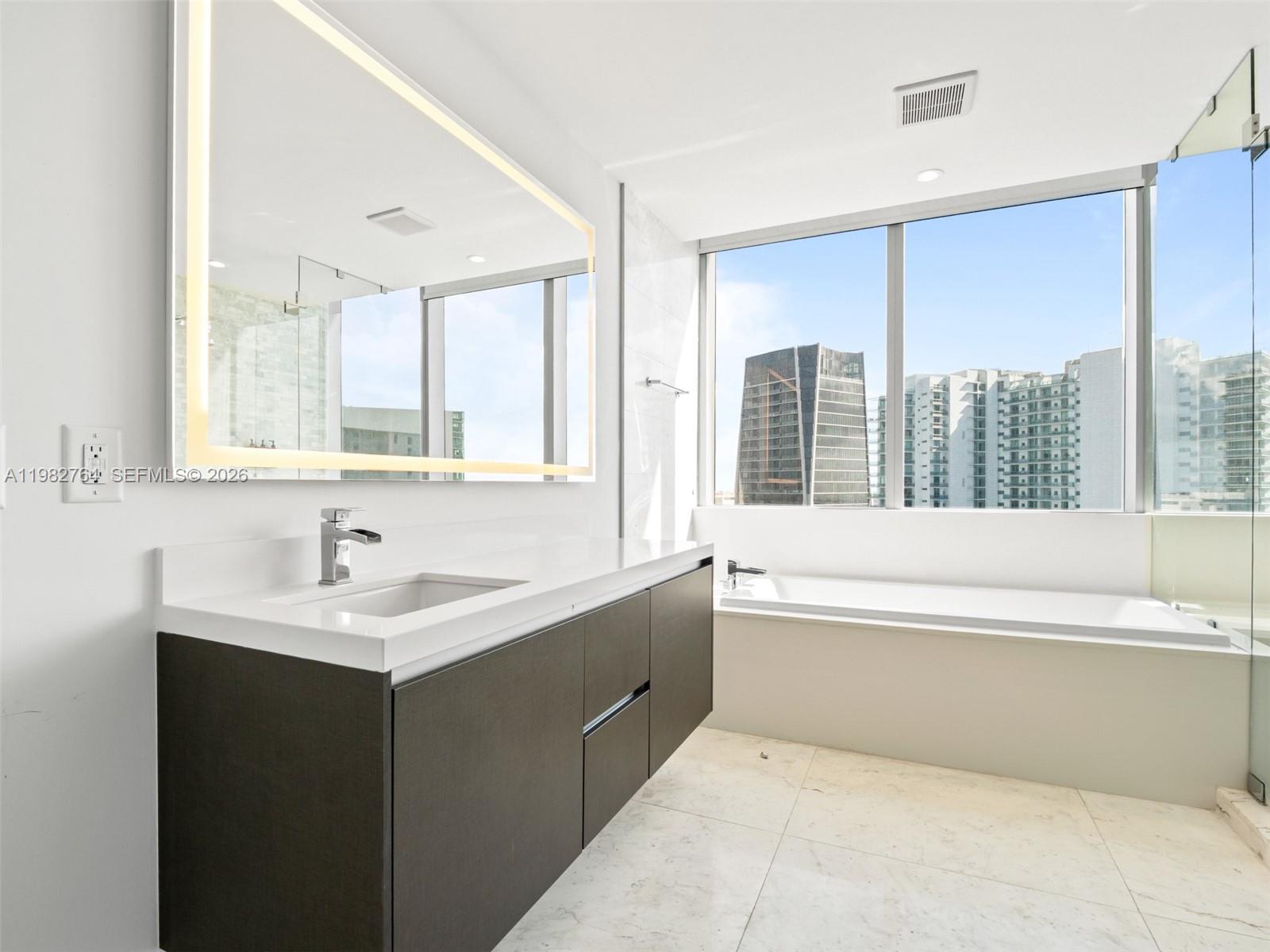 851 NE 1st Ave #4801 Miami, FL 33132