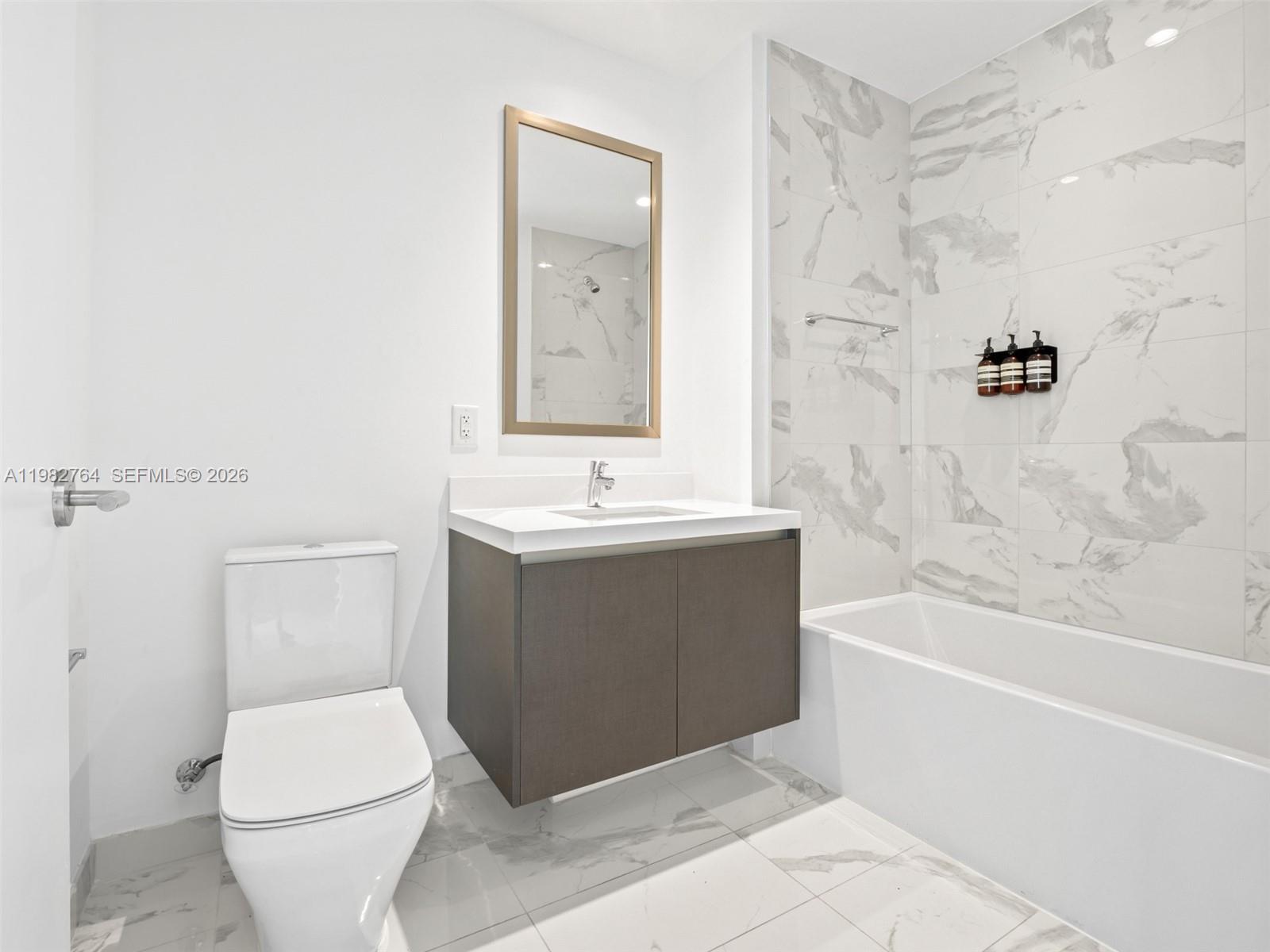 851 NE 1st Ave #4801 Miami, FL 33132