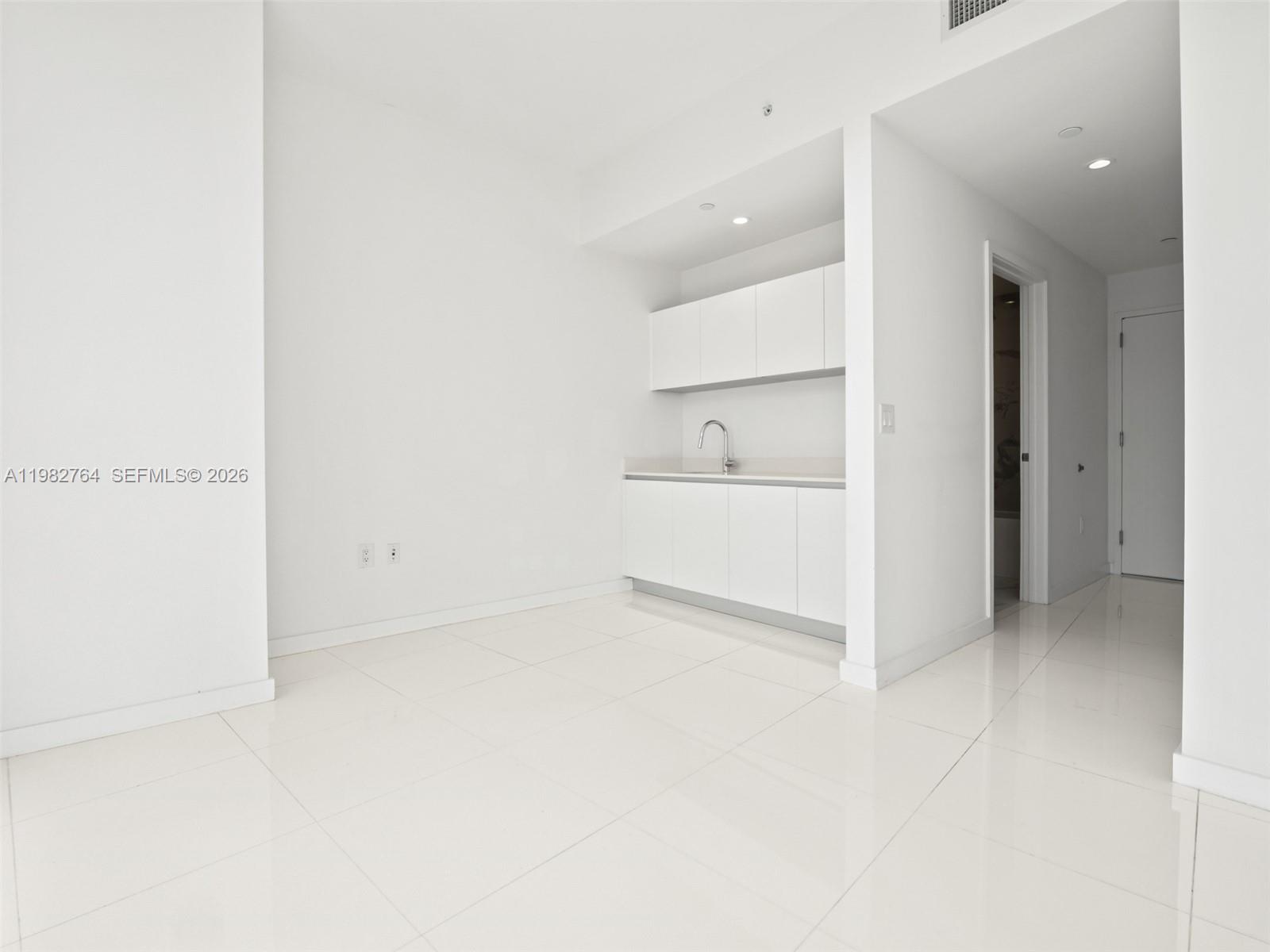 851 NE 1st Ave #4801 Miami, FL 33132