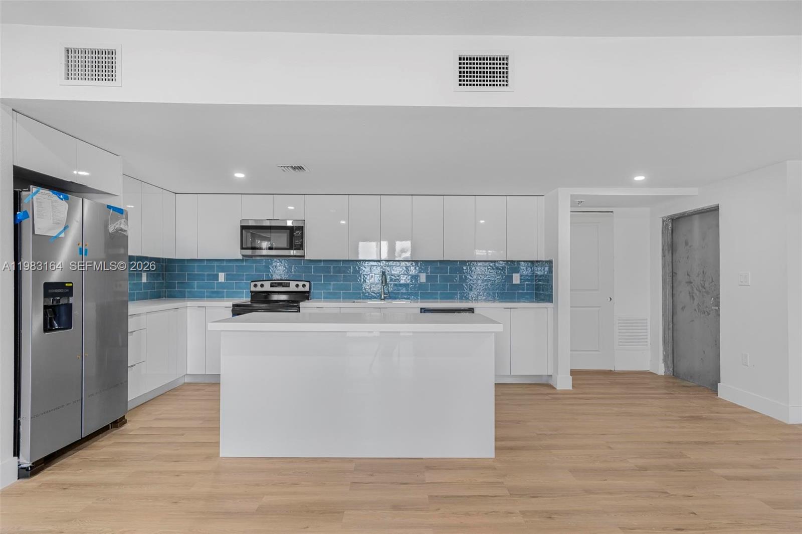 16955 SW 100th Ave Miami, FL 33157