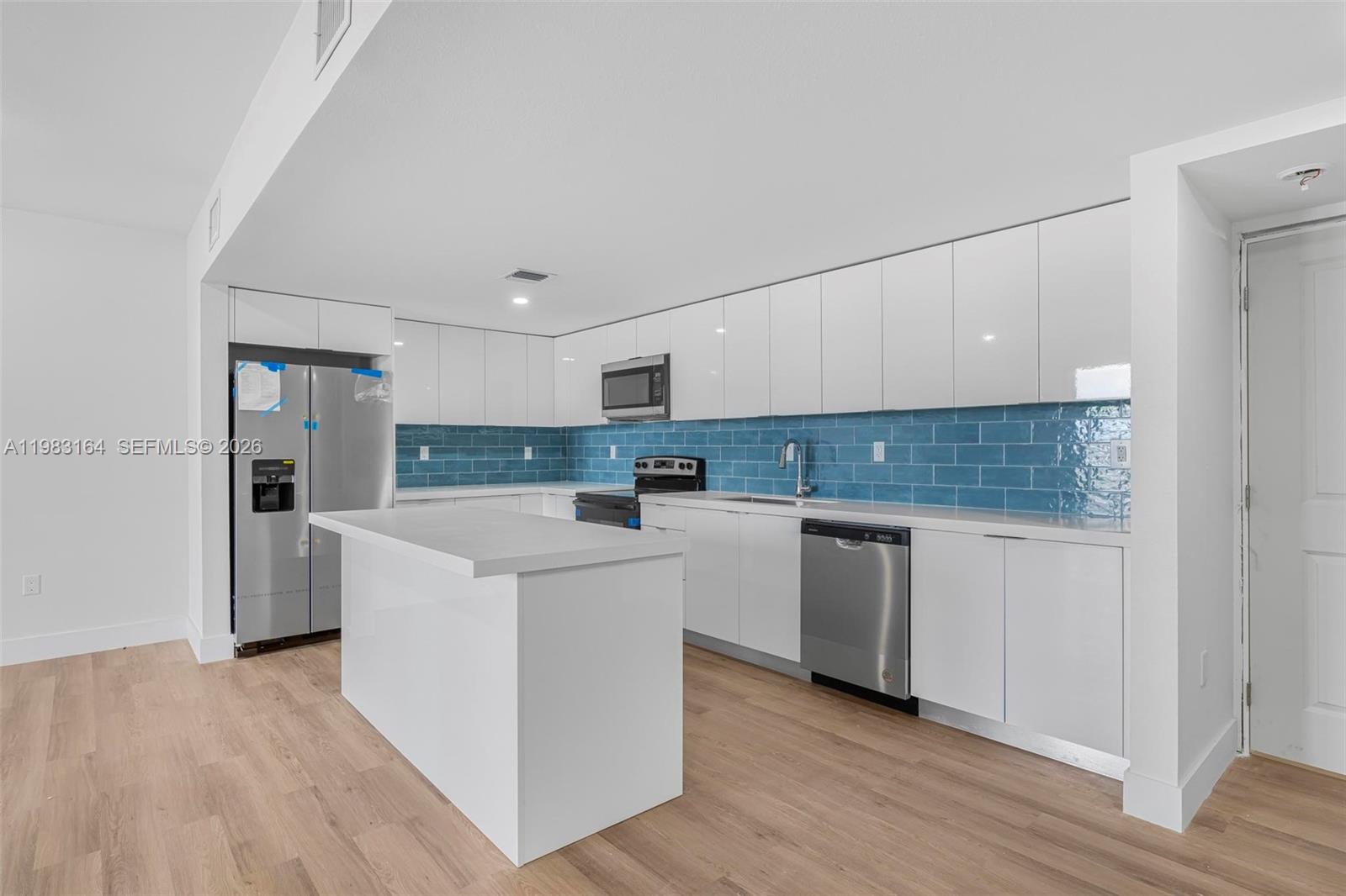 16955 SW 100th Ave Miami, FL 33157