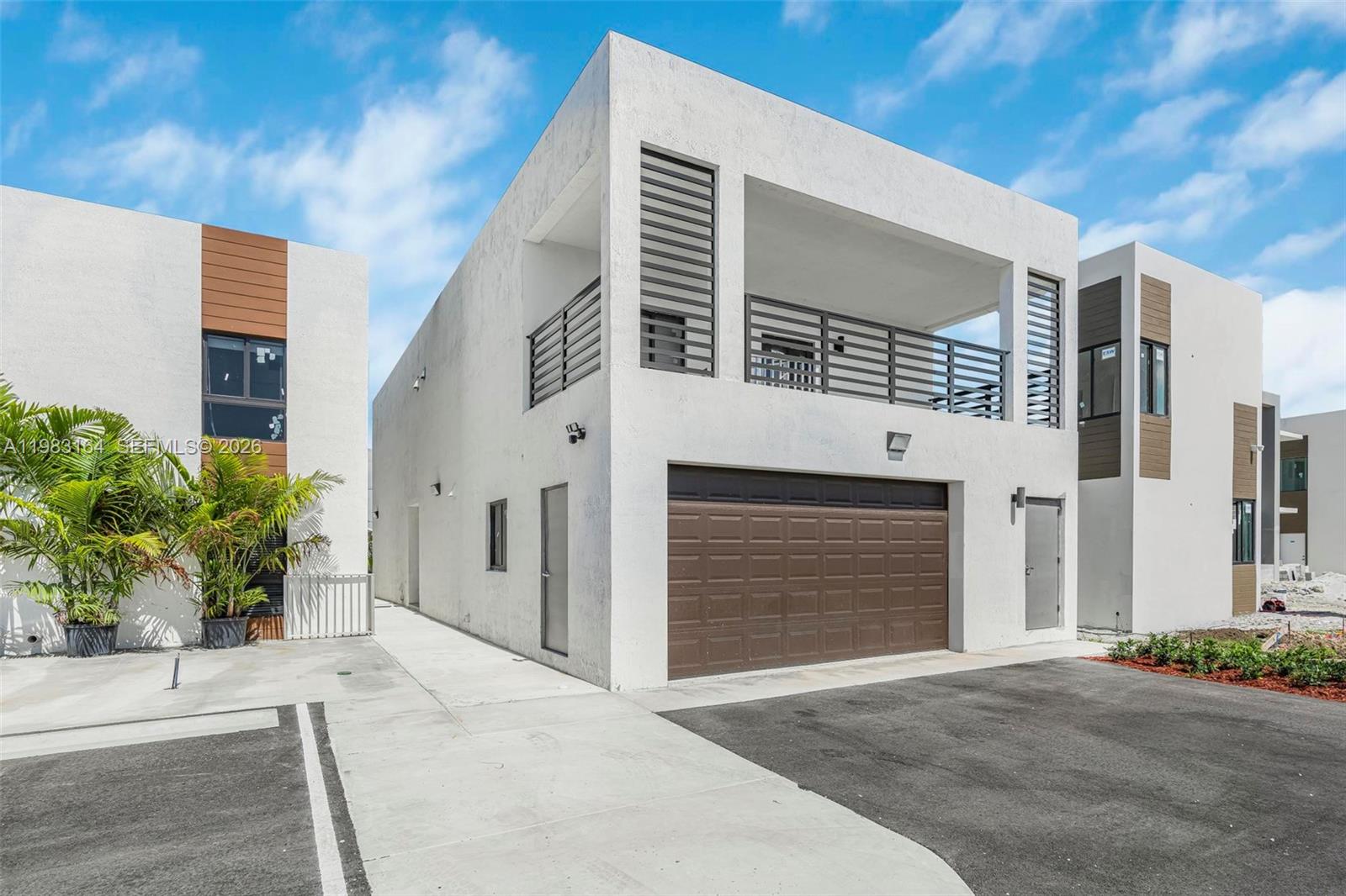 16955 SW 100th Ave Miami, FL 33157