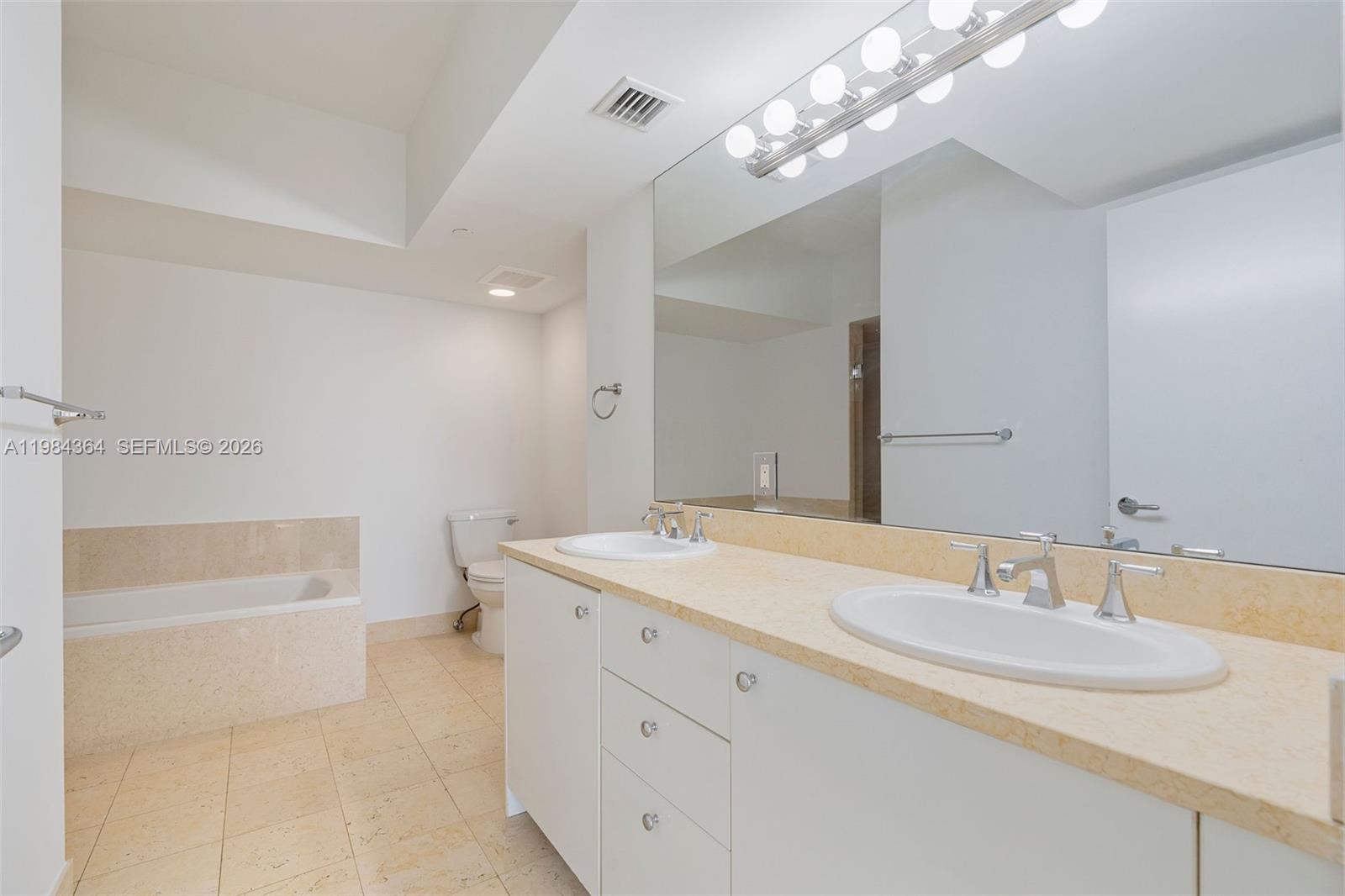 20000 E Country Clb Dr #1109 Aventura, FL 33180