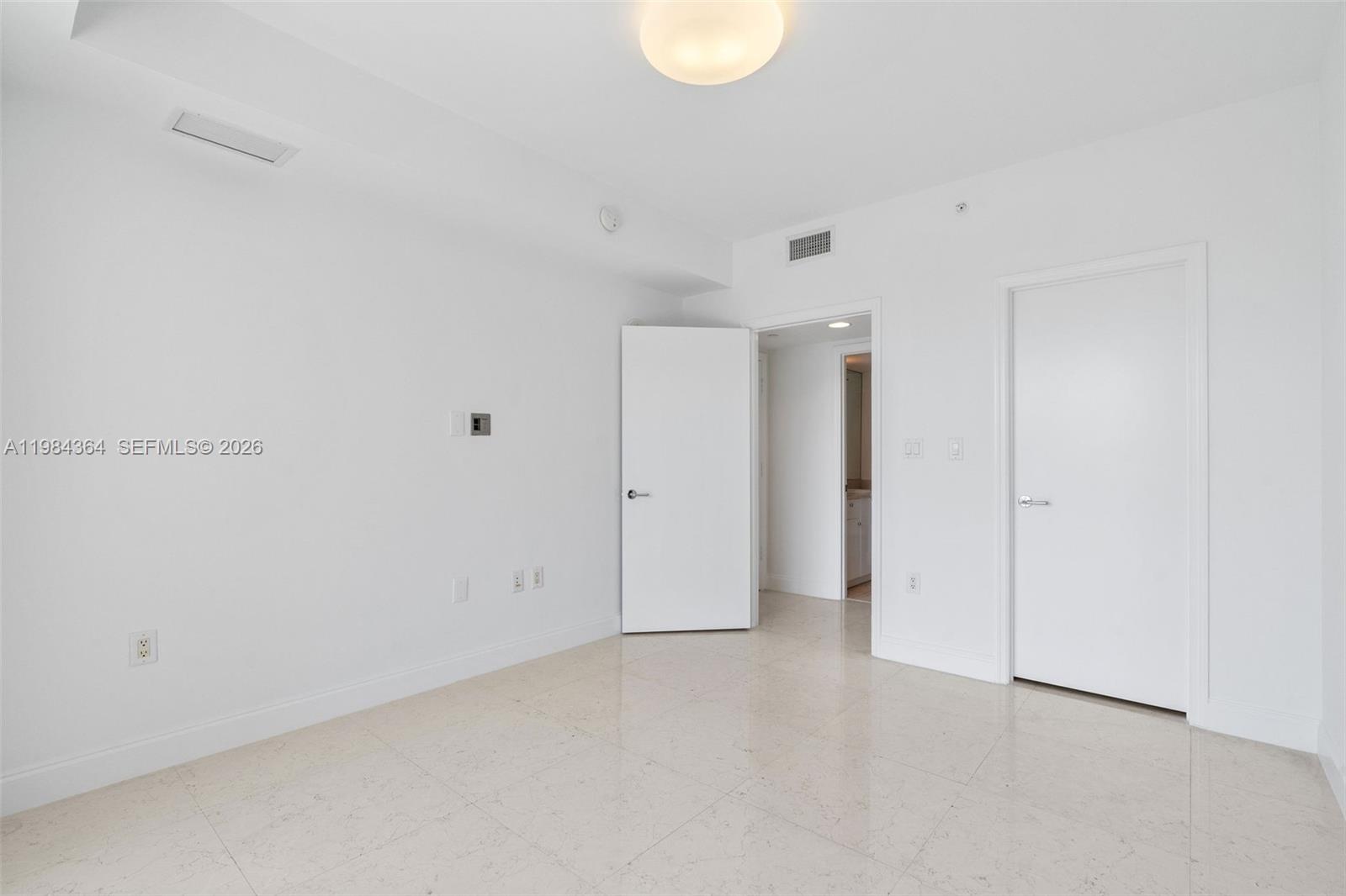 20000 E Country Clb Dr #1109 Aventura, FL 33180