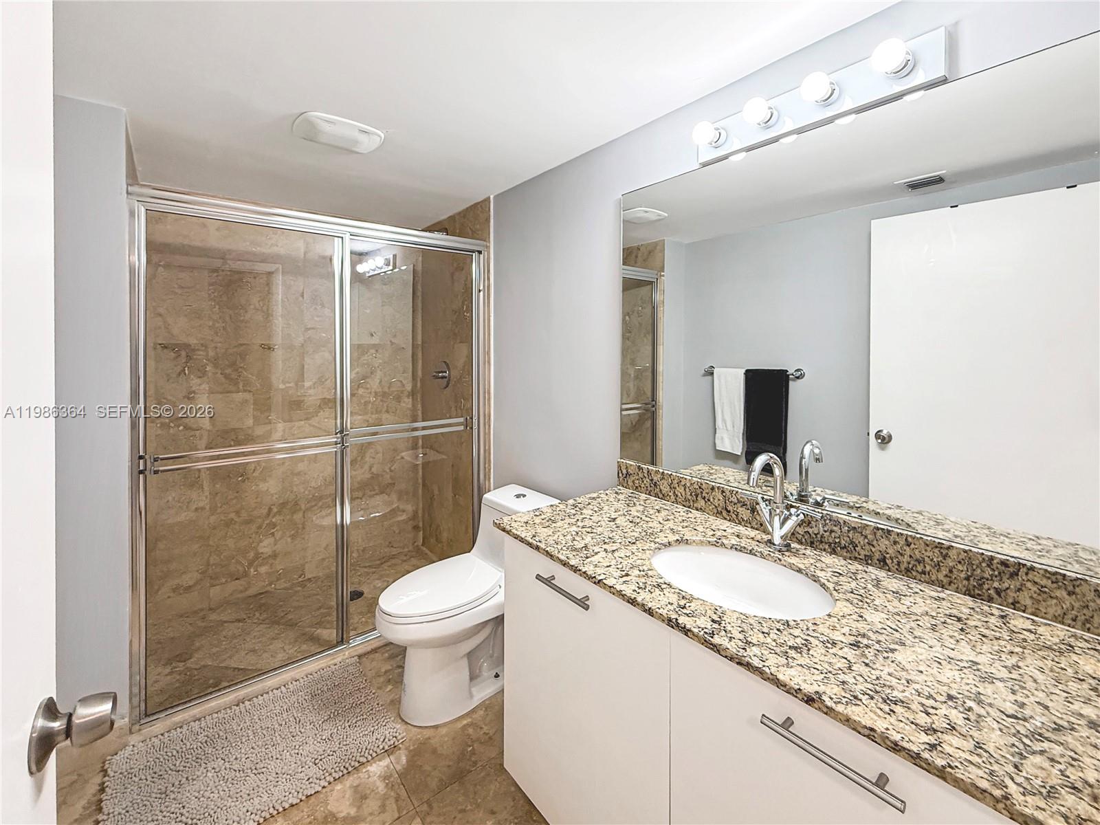 image Brickell on the River South15