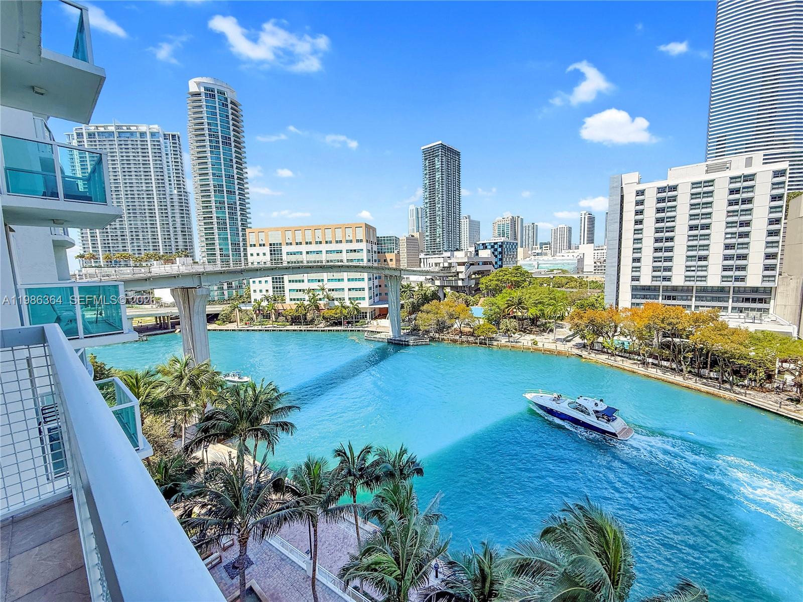 image Brickell on the River South42