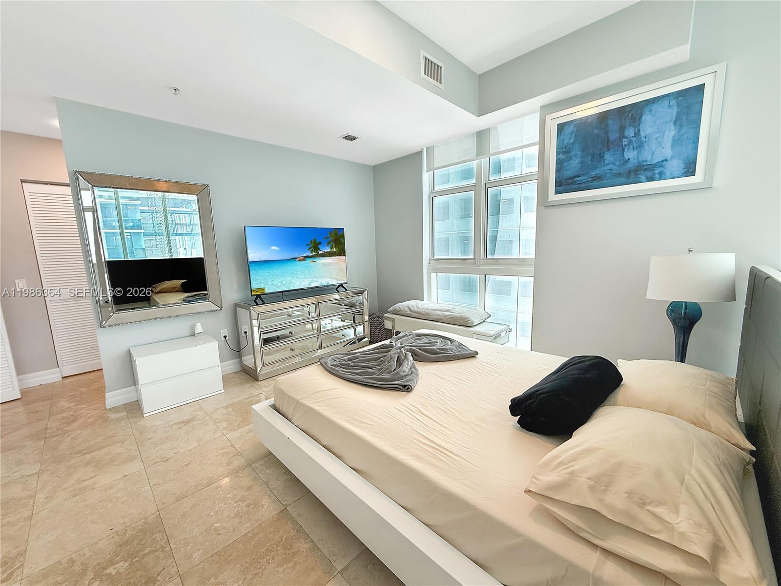 image Brickell on the River South8