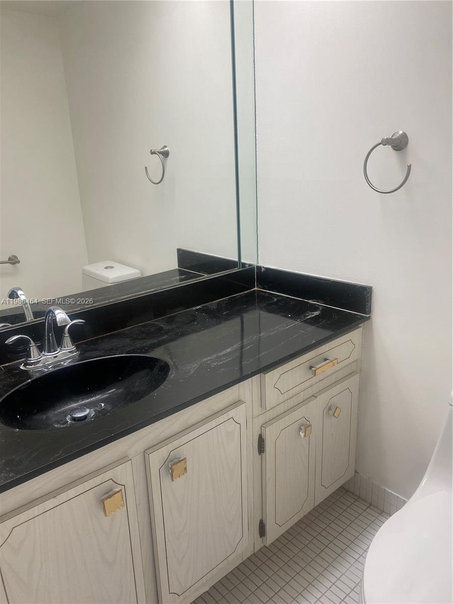 image Winston Towers 30015