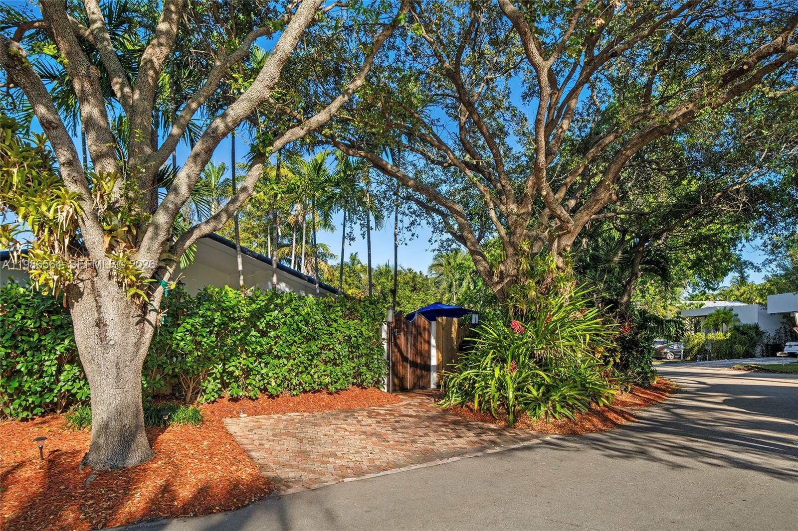 269 Cranwood Dr Key Biscayne, FL 33149