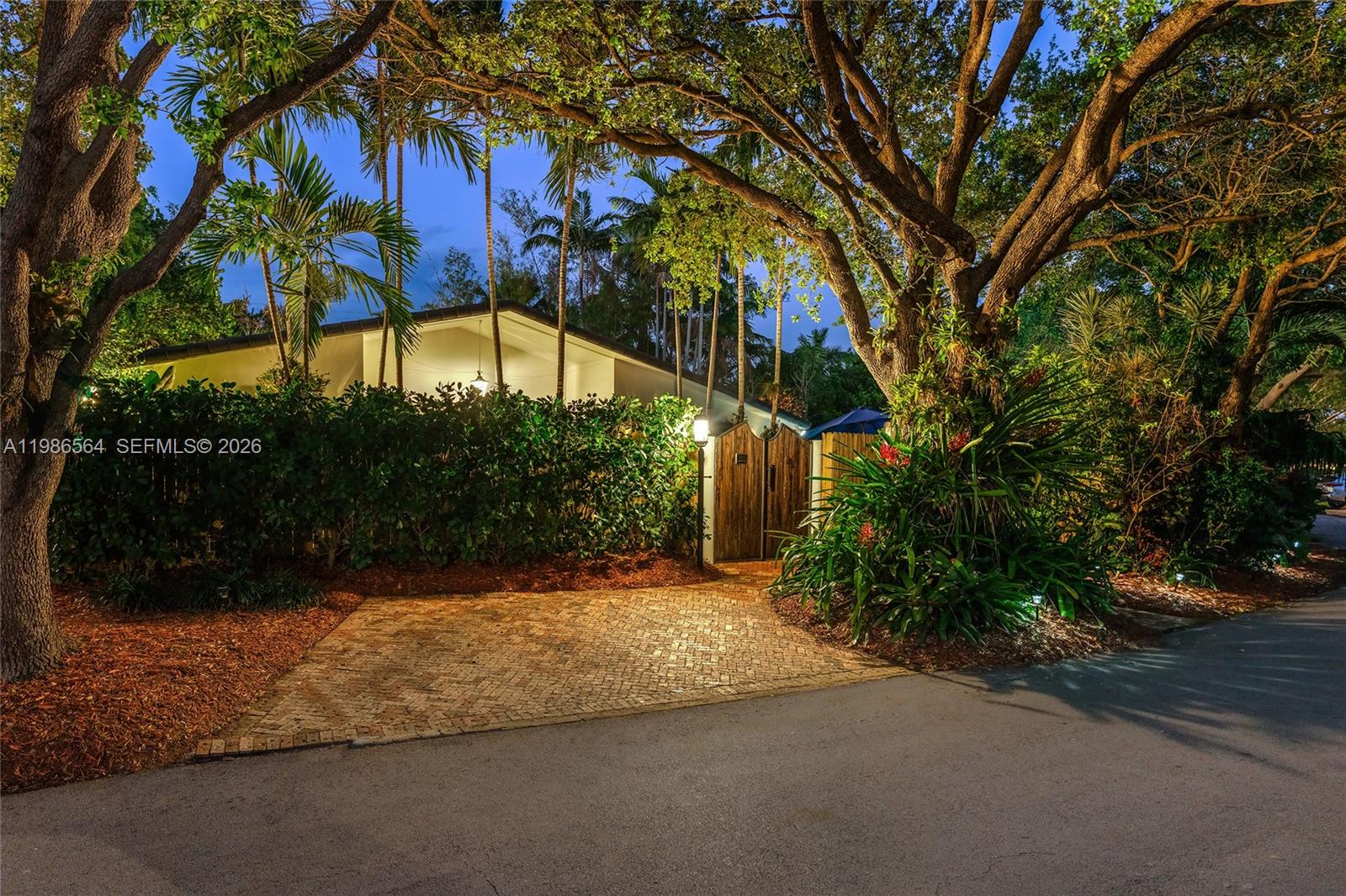 269 Cranwood Dr Key Biscayne, FL 33149