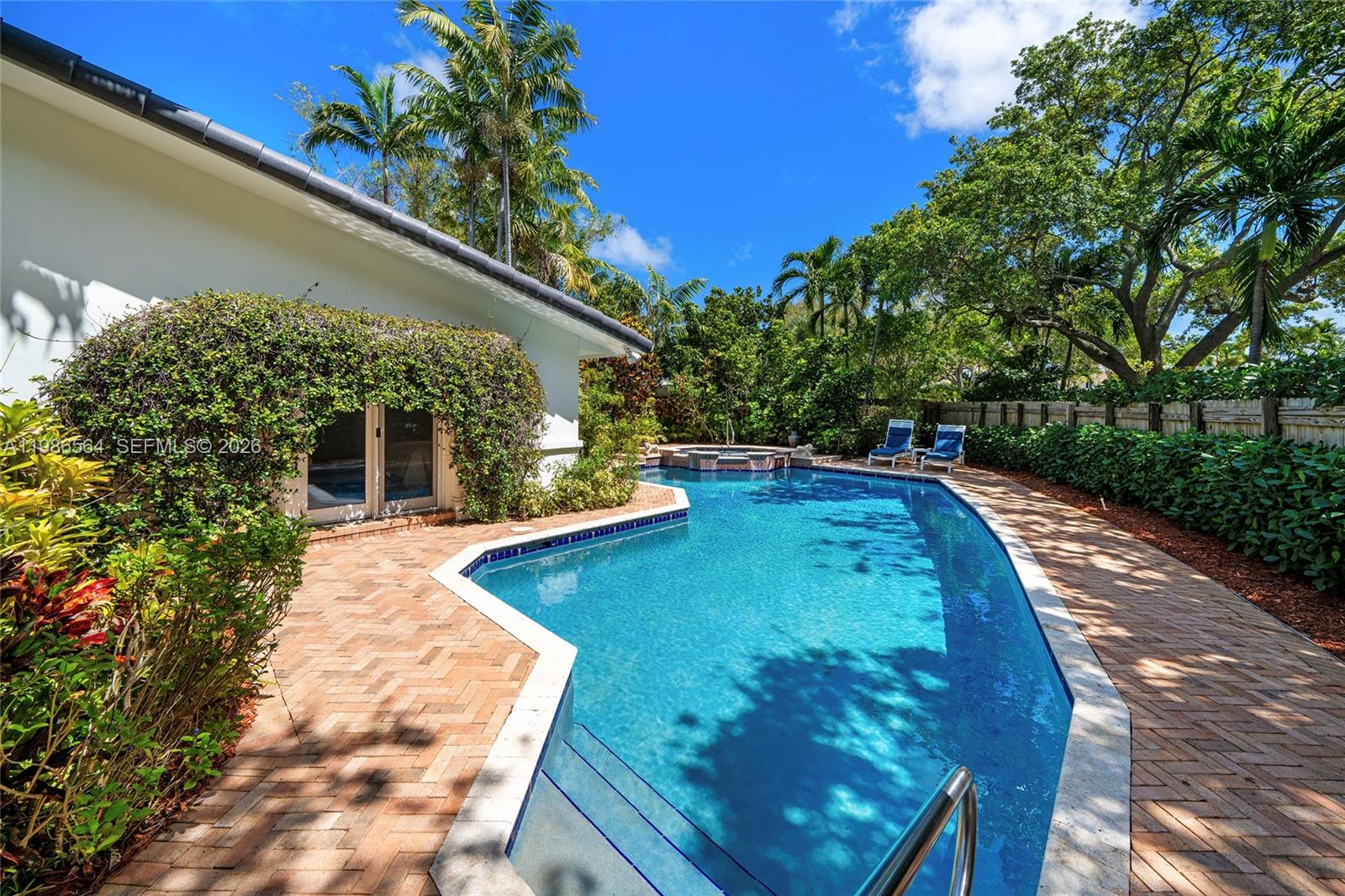 269 Cranwood Dr Key Biscayne, FL 33149