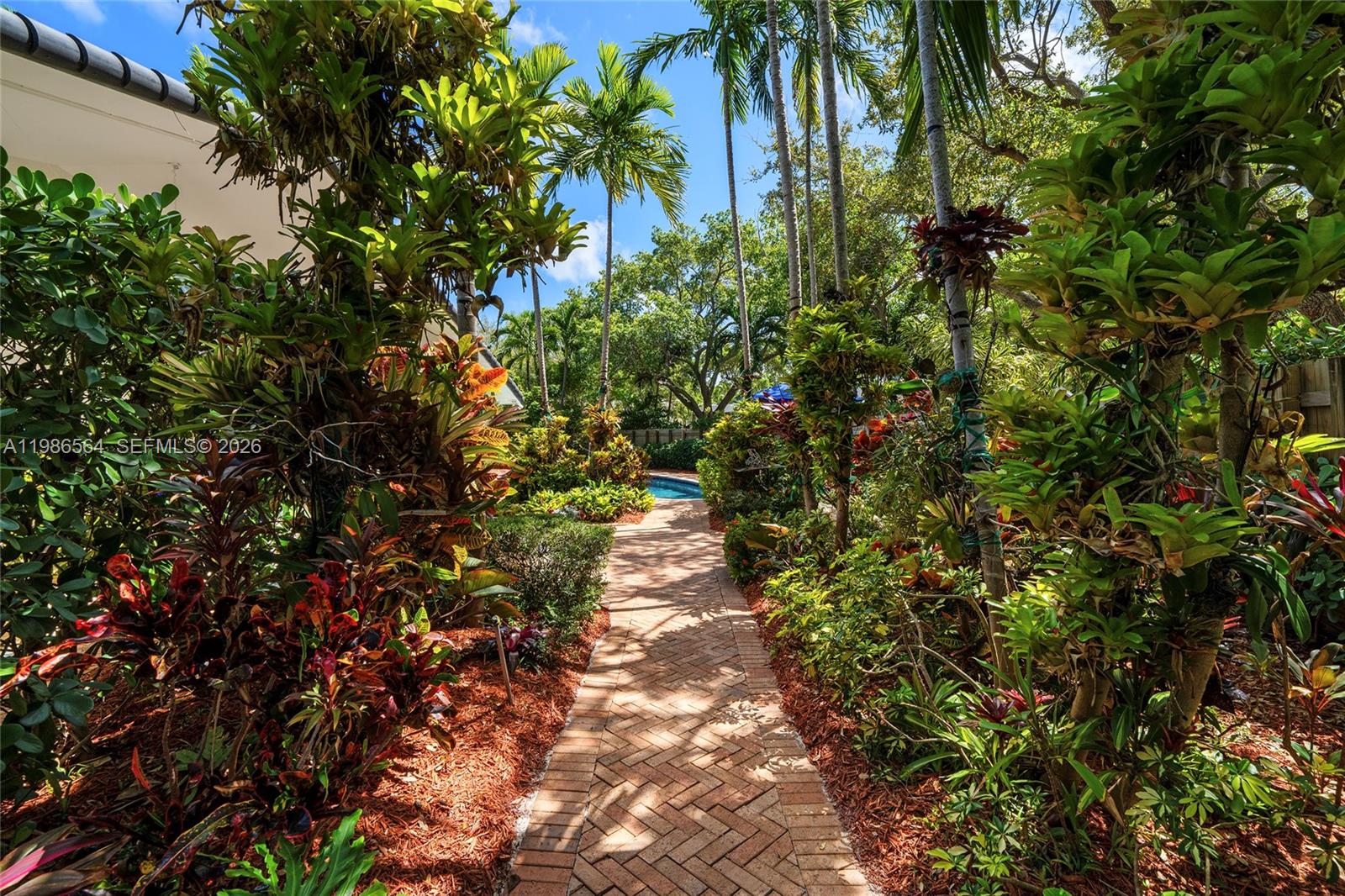 269 Cranwood Dr Key Biscayne, FL 33149