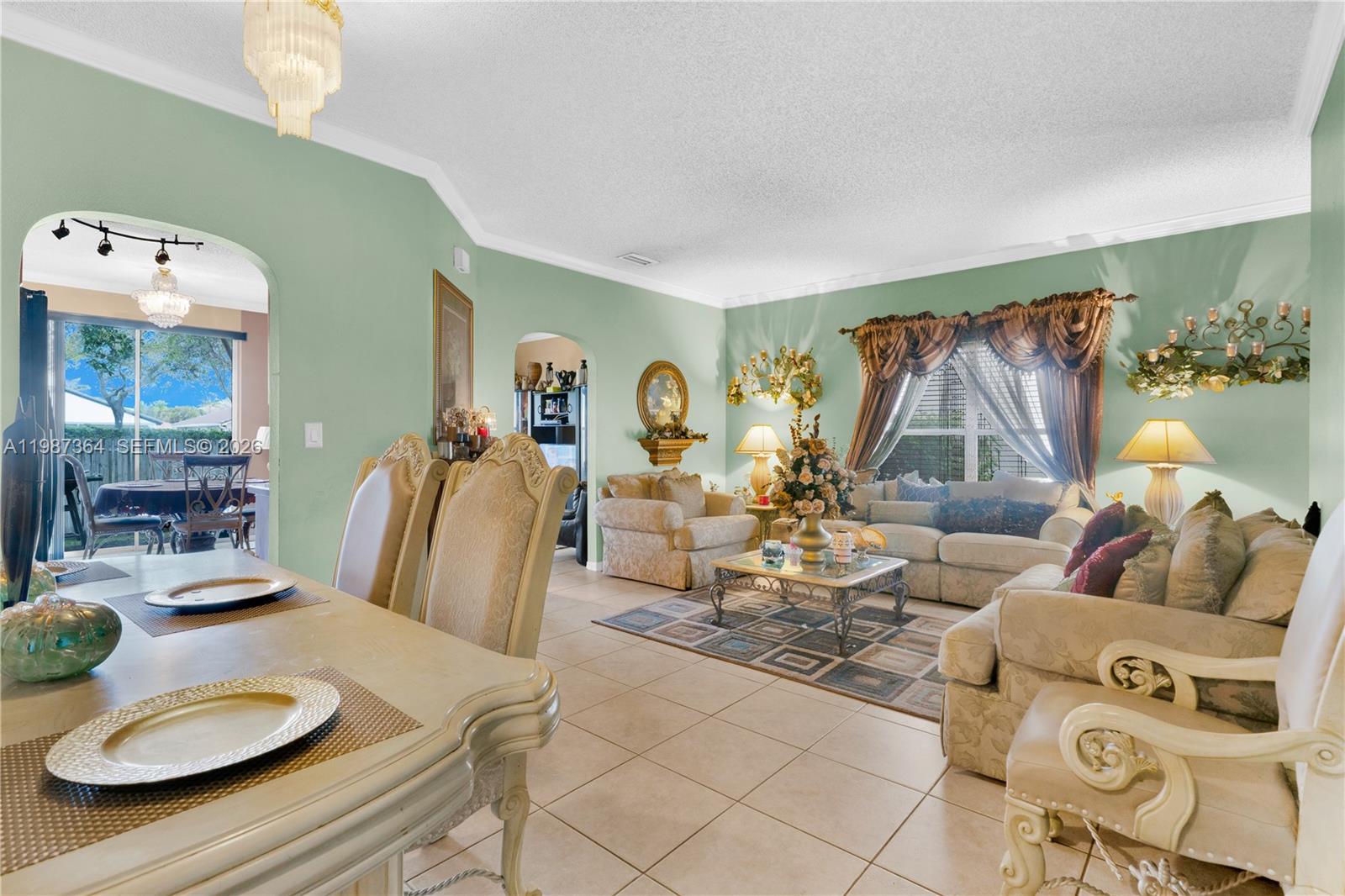 19269 NW 14th St Pembroke Pines, FL 33029