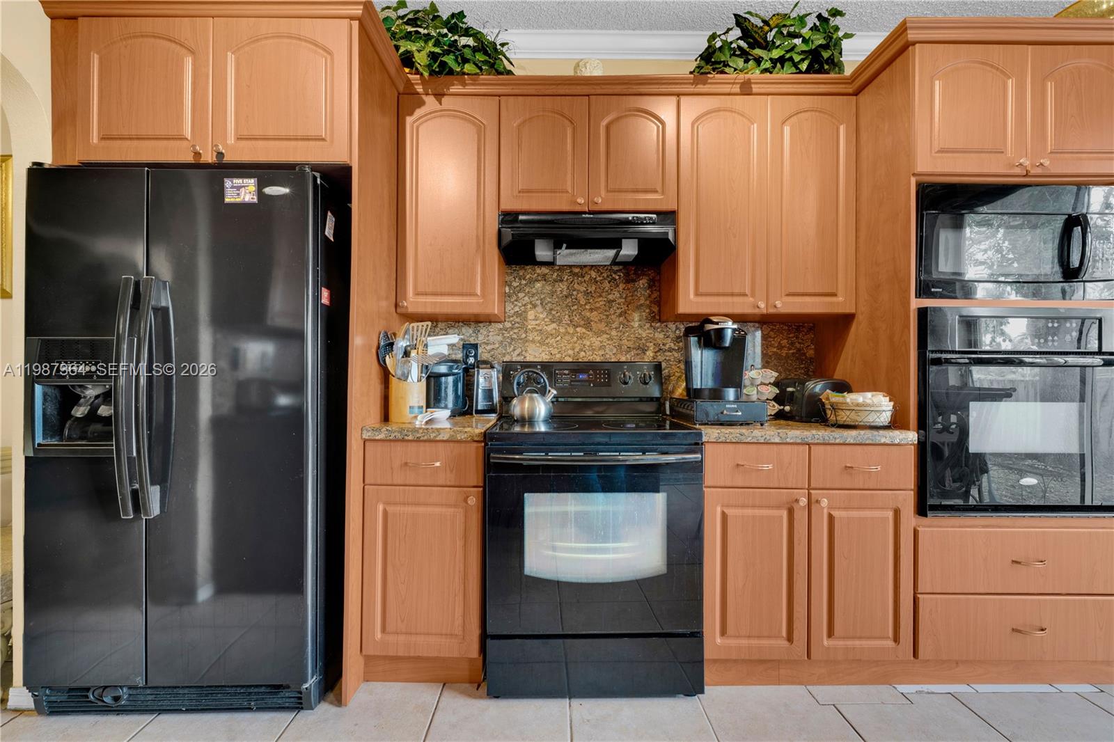 19269 NW 14th St Pembroke Pines, FL 33029