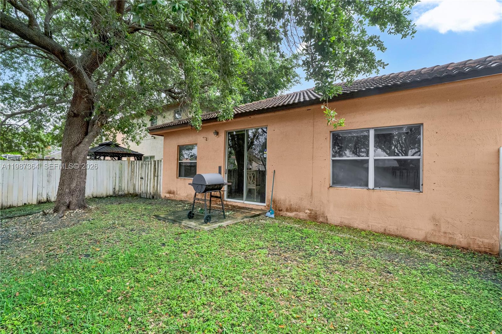 19269 NW 14th St Pembroke Pines, FL 33029