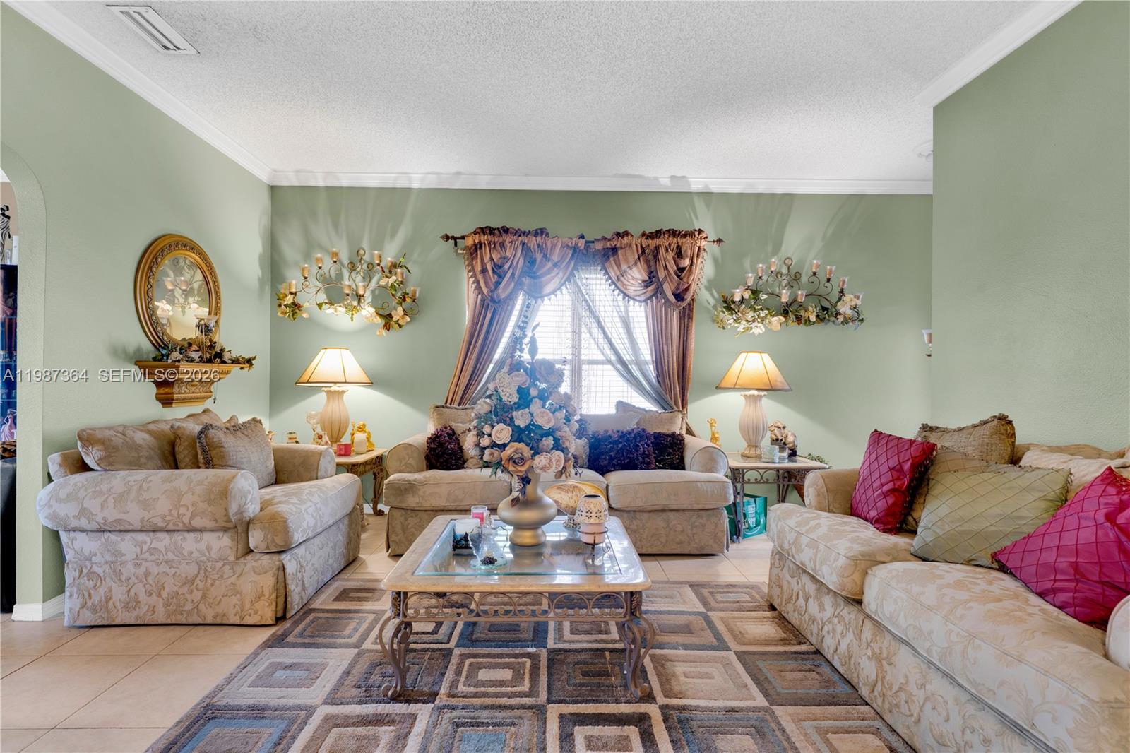 19269 NW 14th St Pembroke Pines, FL 33029