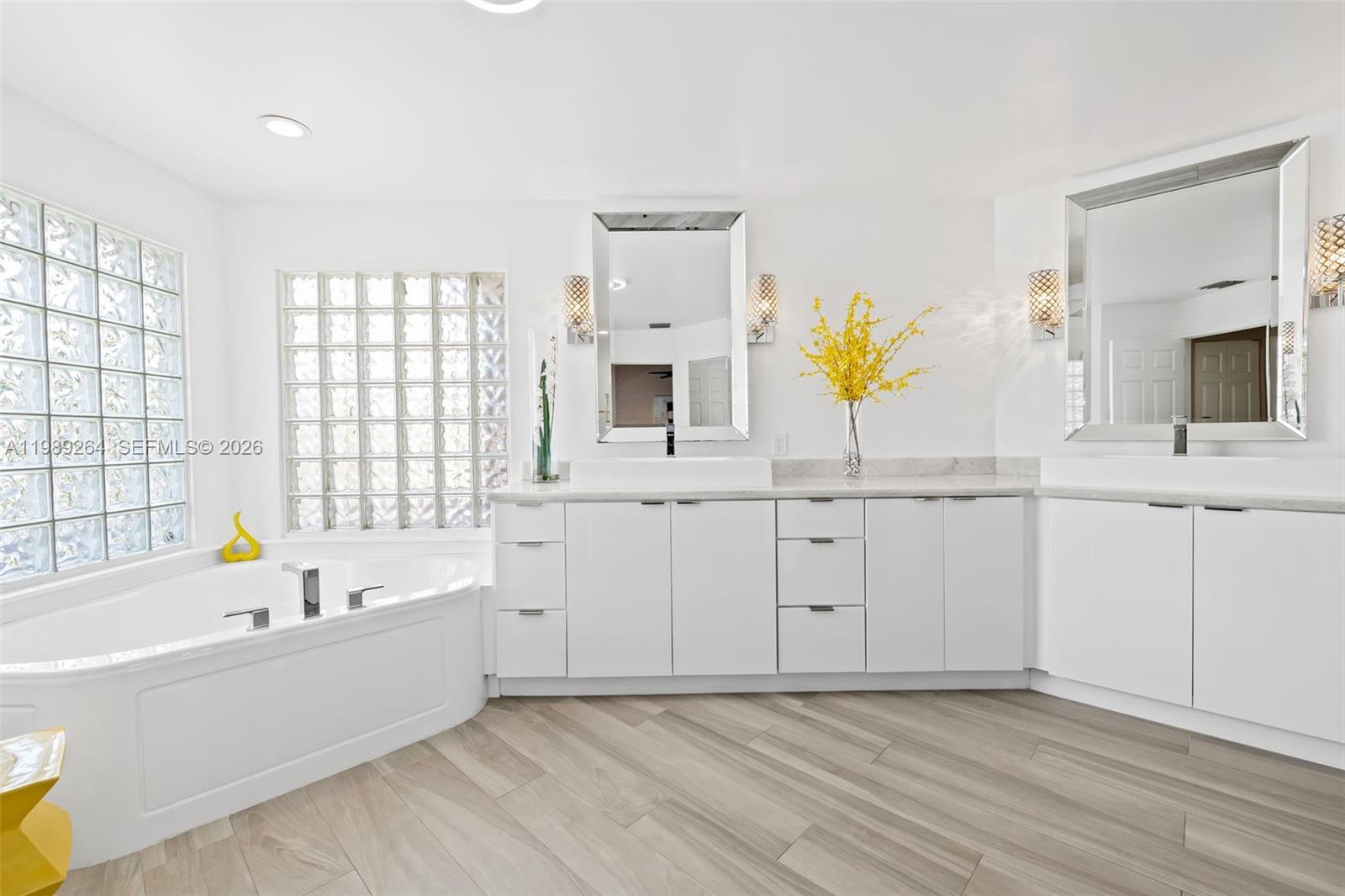 10237 NW 53rd Ct Coral Springs, FL 33076