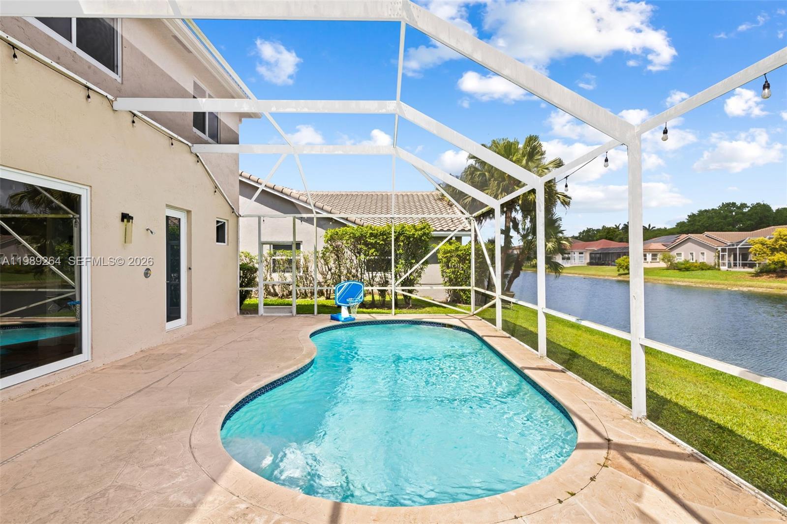 10237 NW 53rd Ct Coral Springs, FL 33076