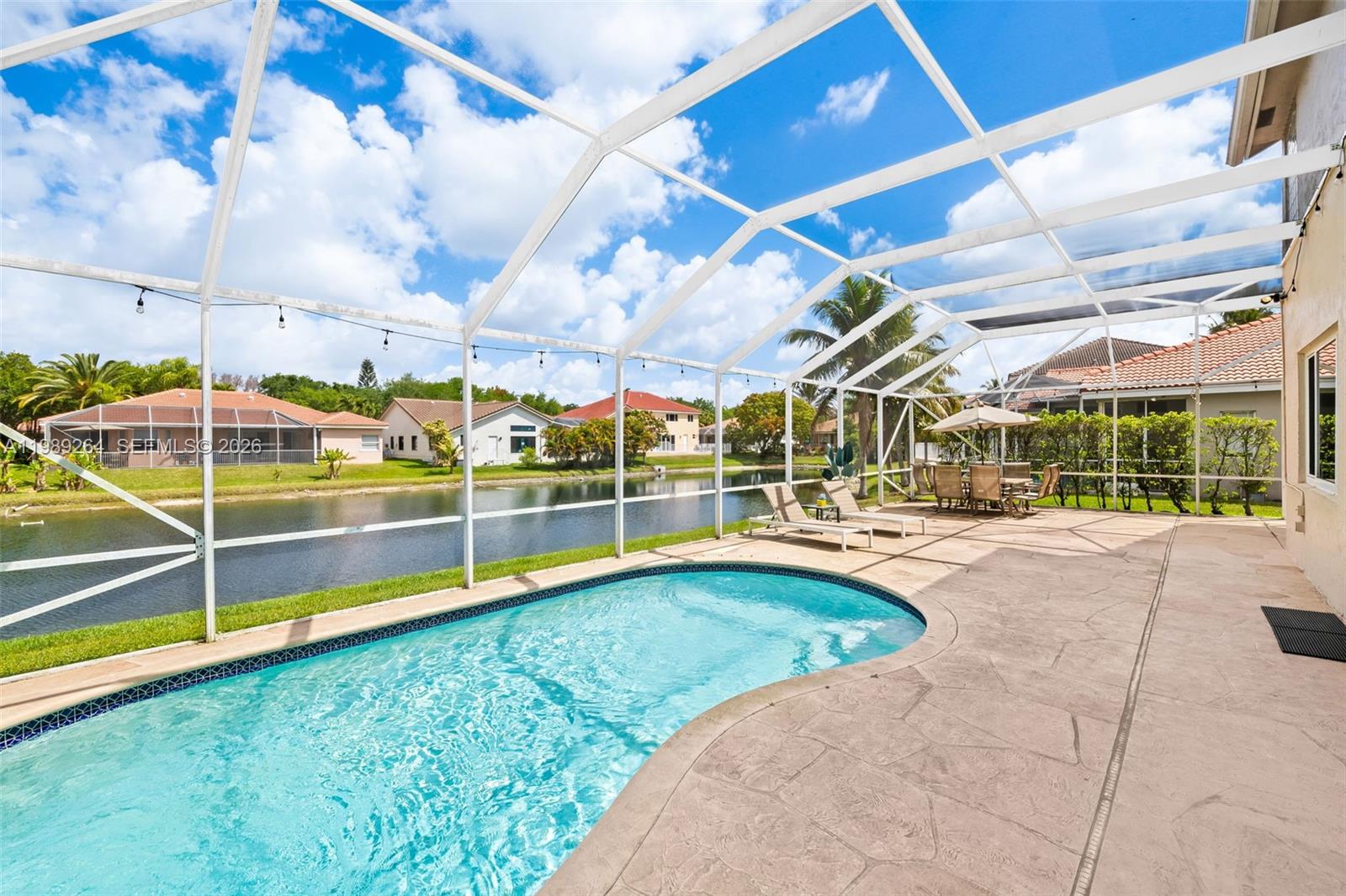 10237 NW 53rd Ct Coral Springs, FL 33076