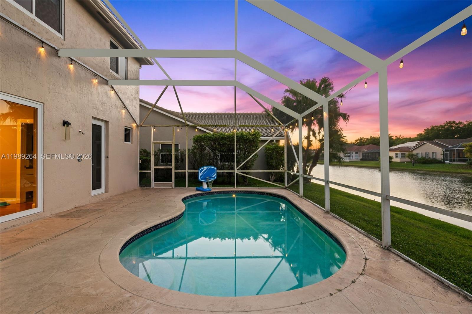 10237 NW 53rd Ct Coral Springs, FL 33076