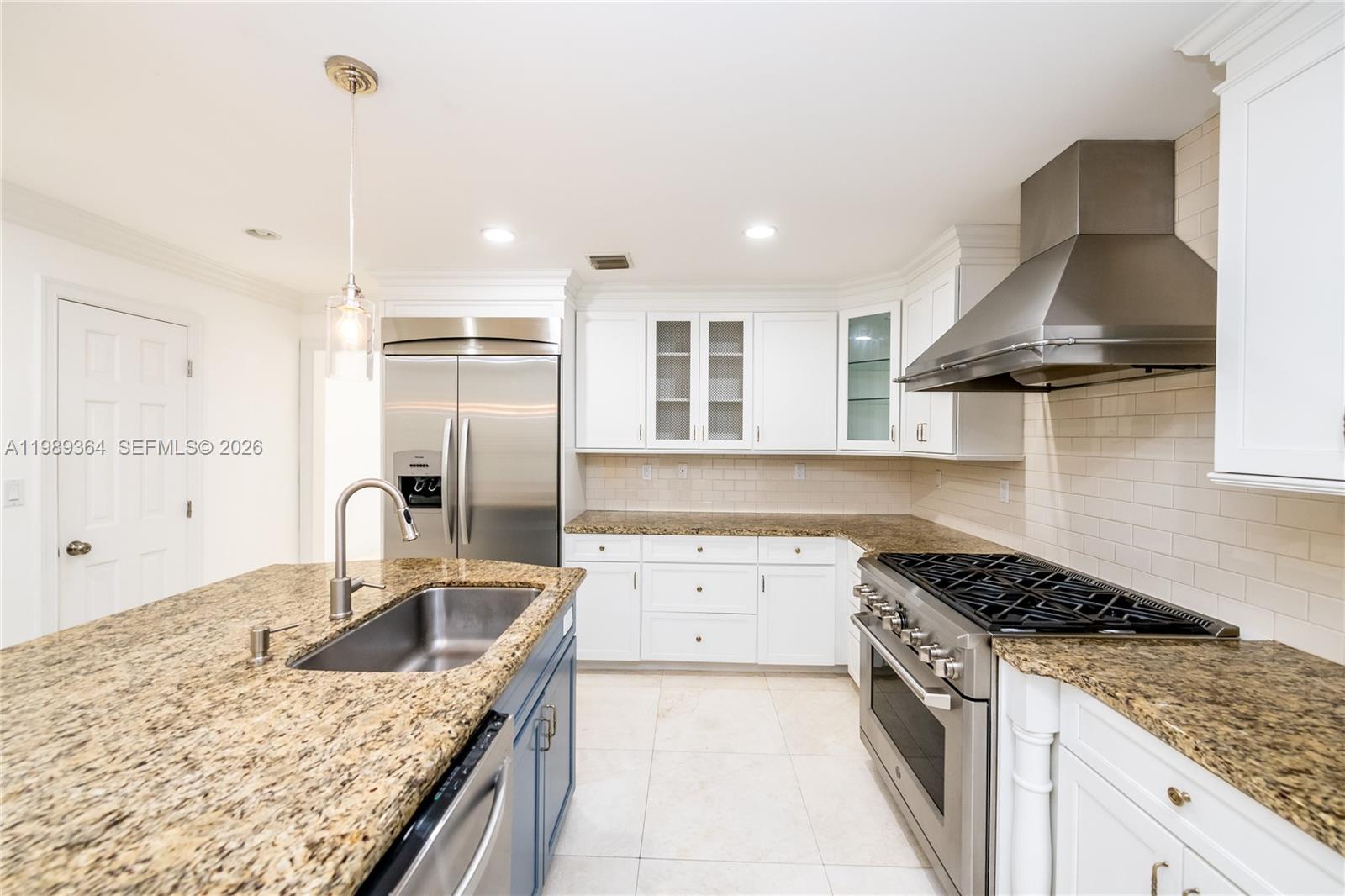 4160 Bay Pt Rd Miami, FL 33137