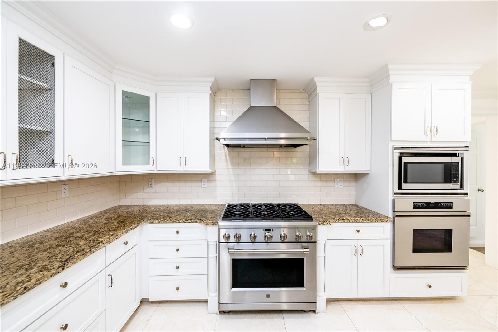 4160 Bay Pt Rd Miami, FL 33137