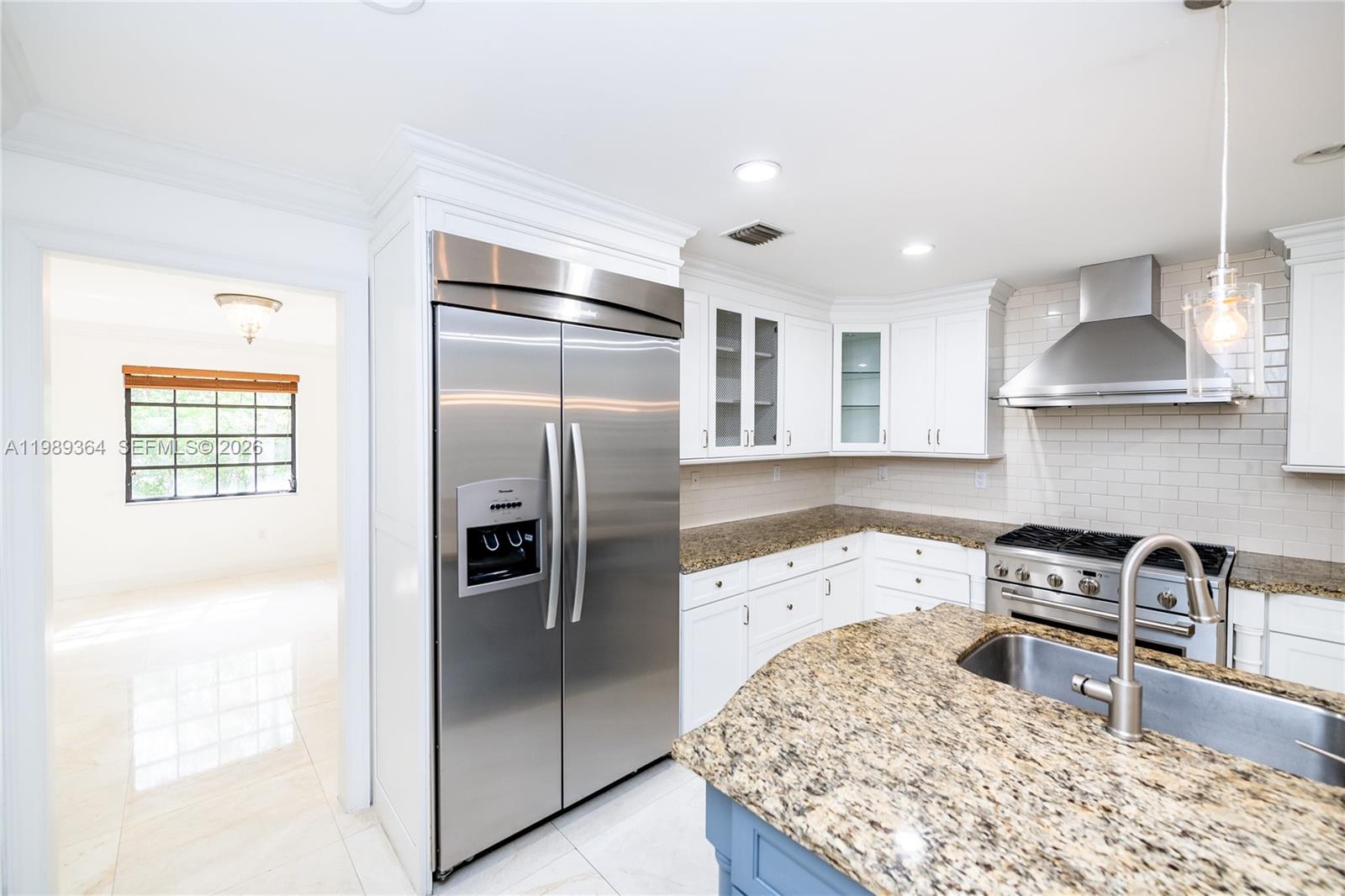 4160 Bay Pt Rd Miami, FL 33137