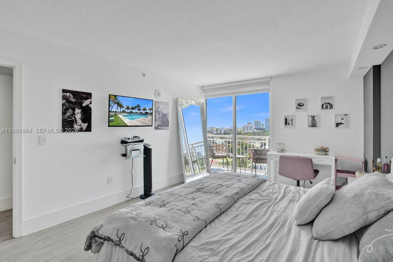 3000 Coral Way #1114 Miami, FL 33145