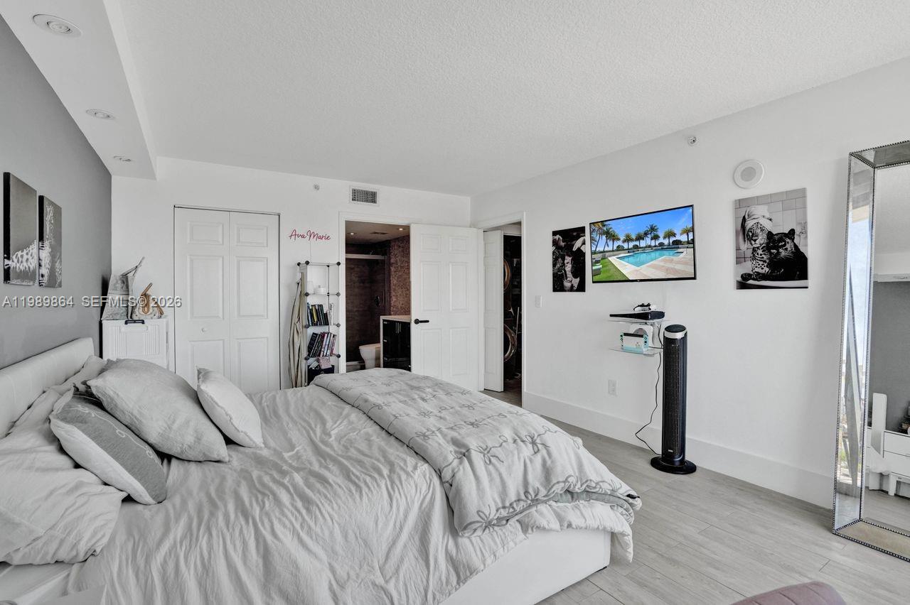 3000 Coral Way #1114 Miami, FL 33145