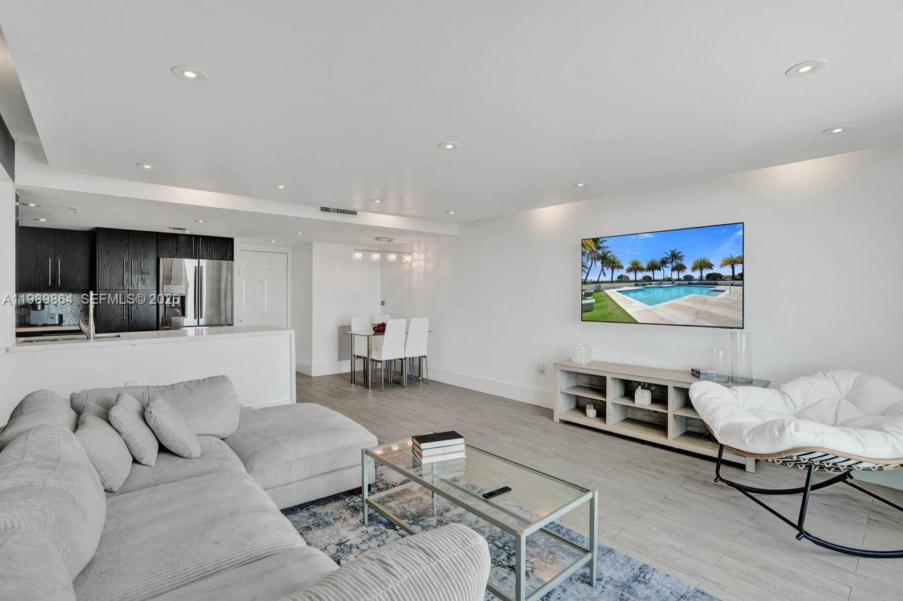 3000 Coral Way #1114 Miami, FL 33145