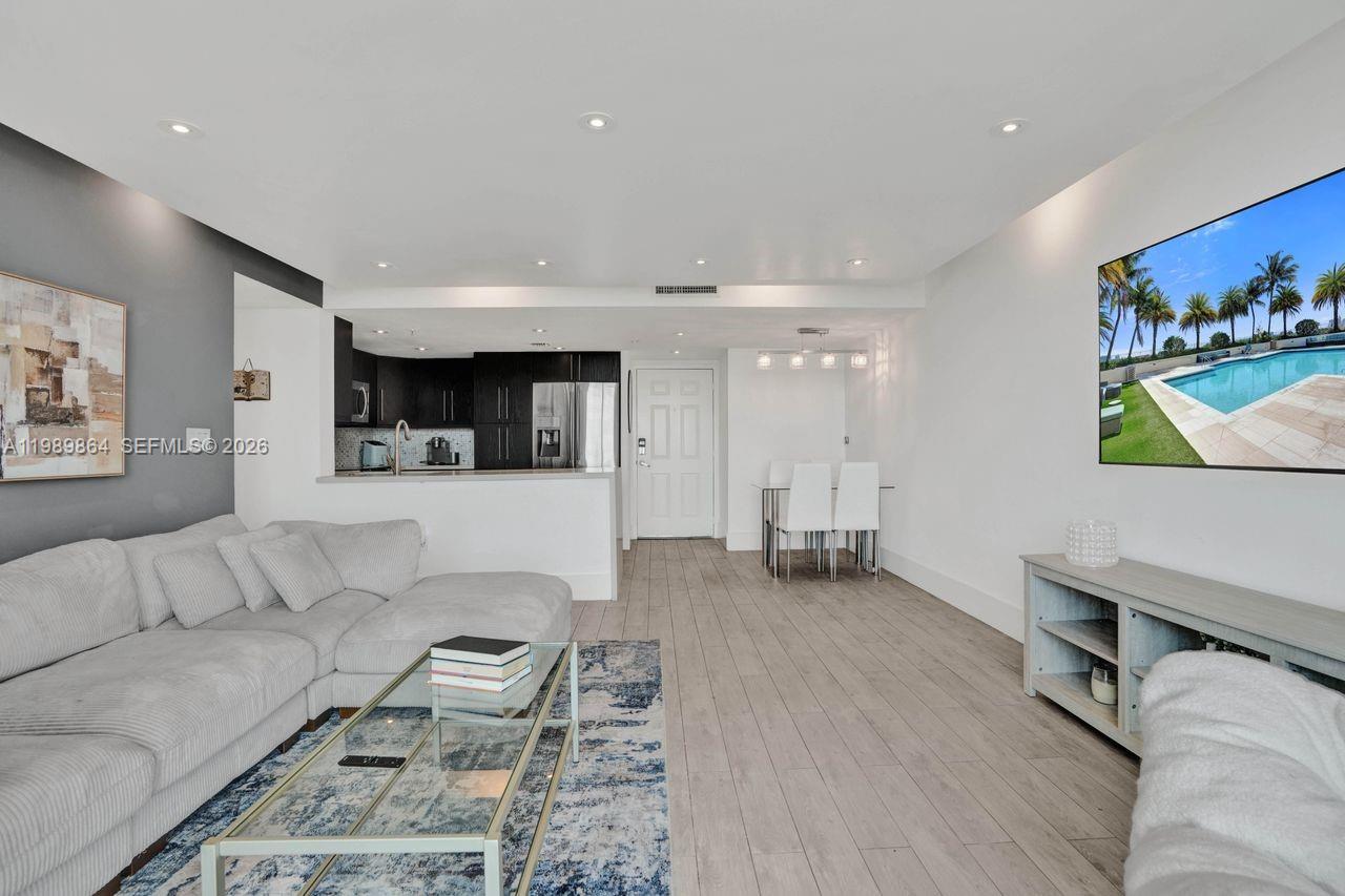 3000 Coral Way #1114 Miami, FL 33145