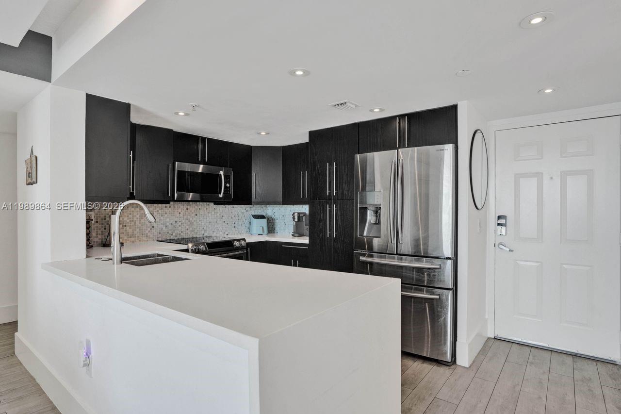 3000 Coral Way #1114 Miami, FL 33145