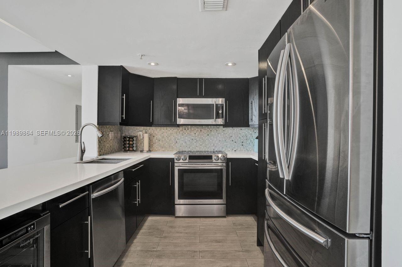 3000 Coral Way #1114 Miami, FL 33145