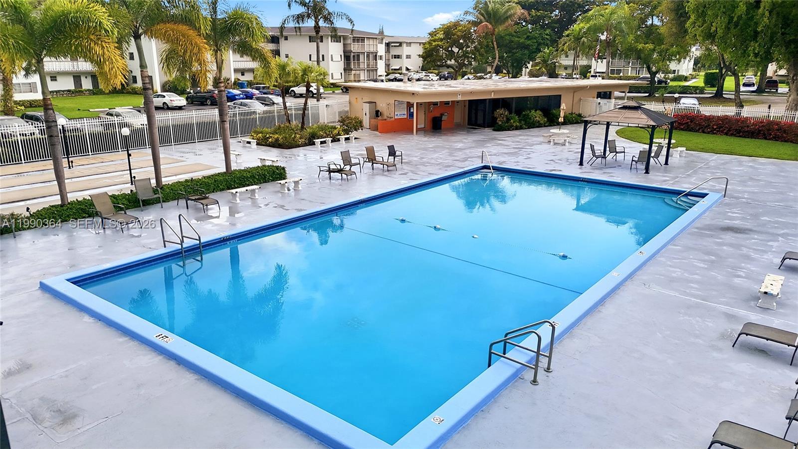 1200 Hillcrest Ct #306 Hollywood, FL 33021