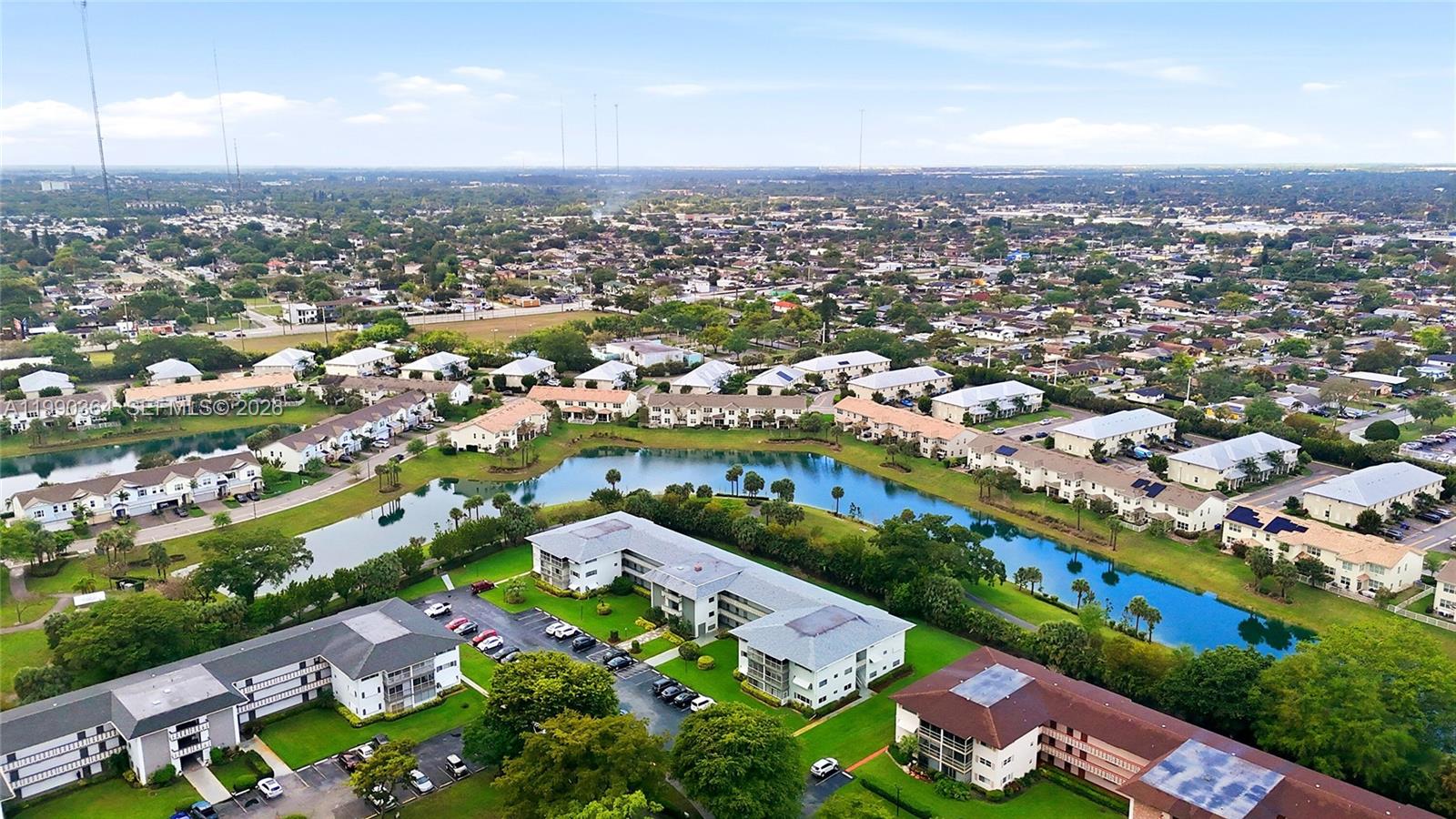 1200 Hillcrest Ct #306 Hollywood, FL 33021