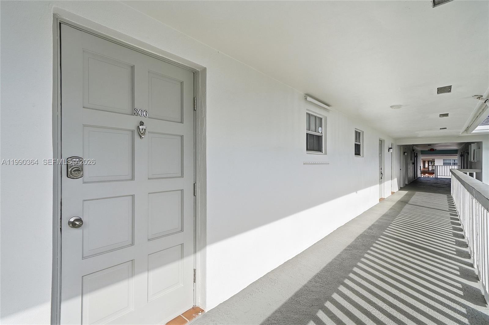 1200 Hillcrest Ct #306 Hollywood, FL 33021