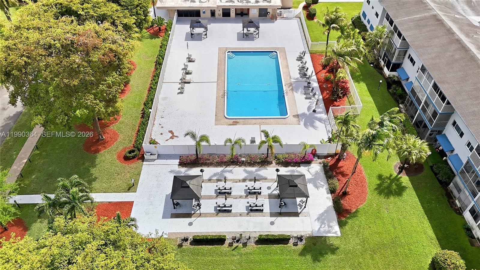 1200 Hillcrest Ct #306 Hollywood, FL 33021